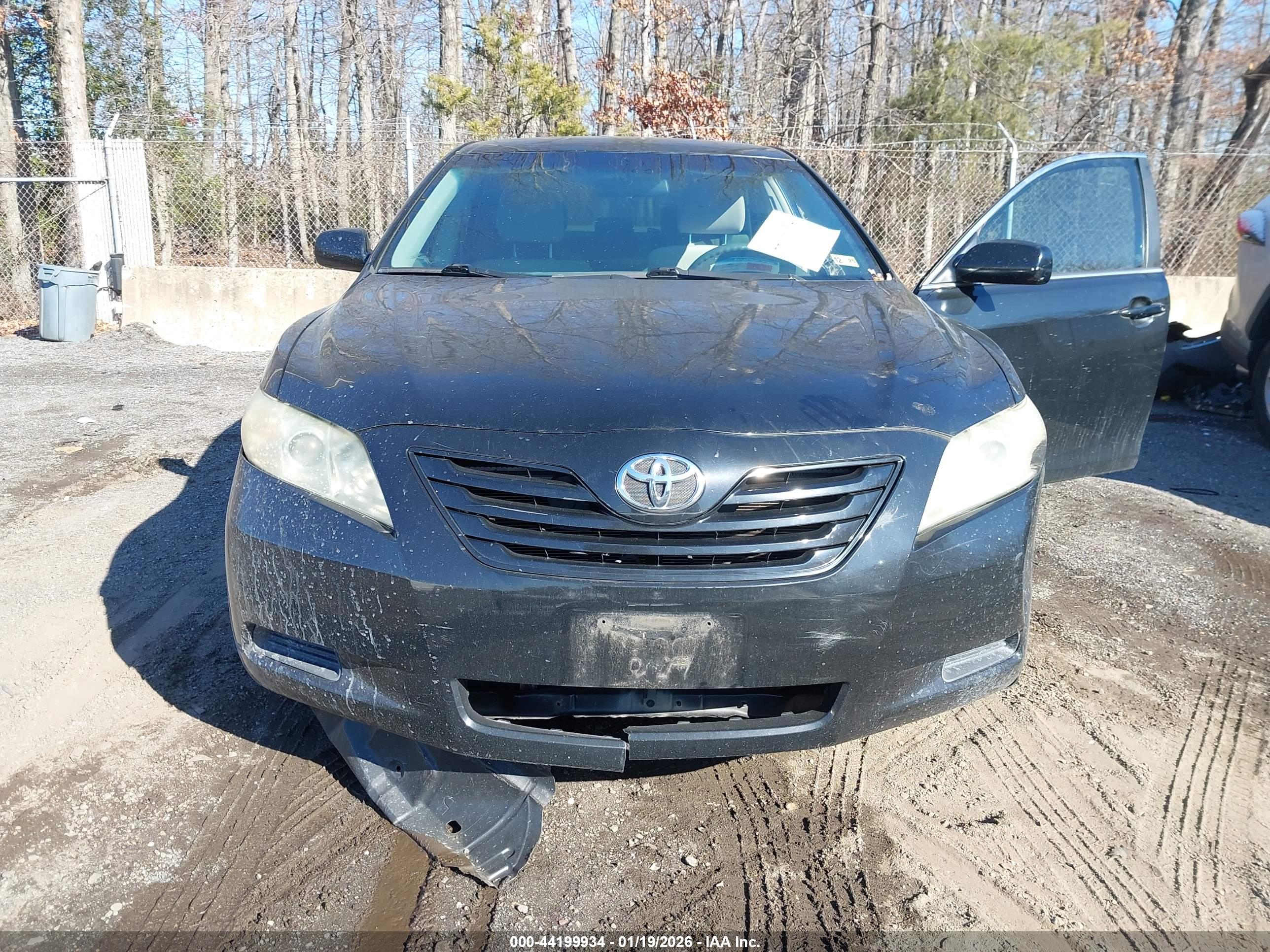 TOYOTA CAMRY image 6