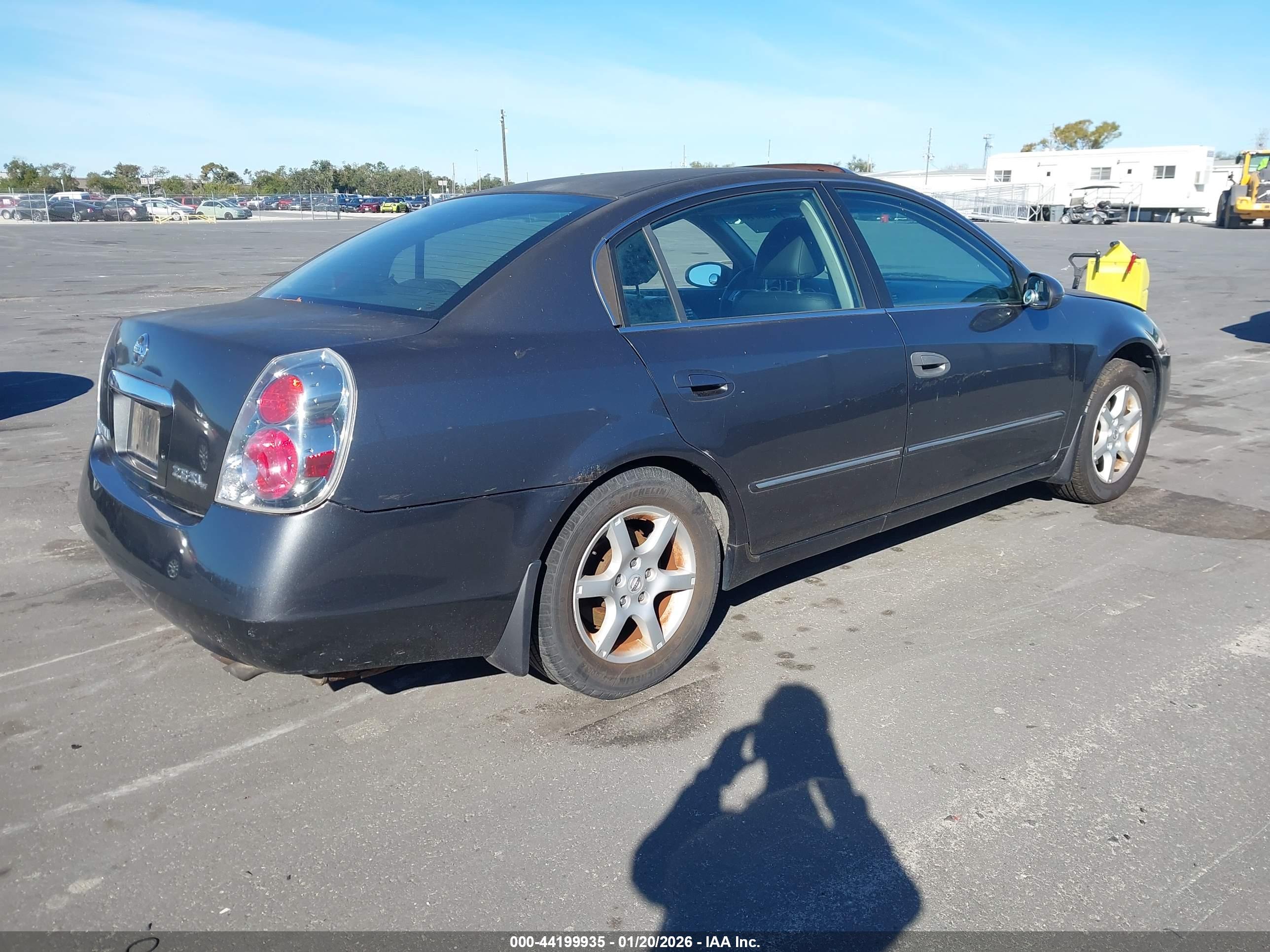NISSAN ALTIMA image 4