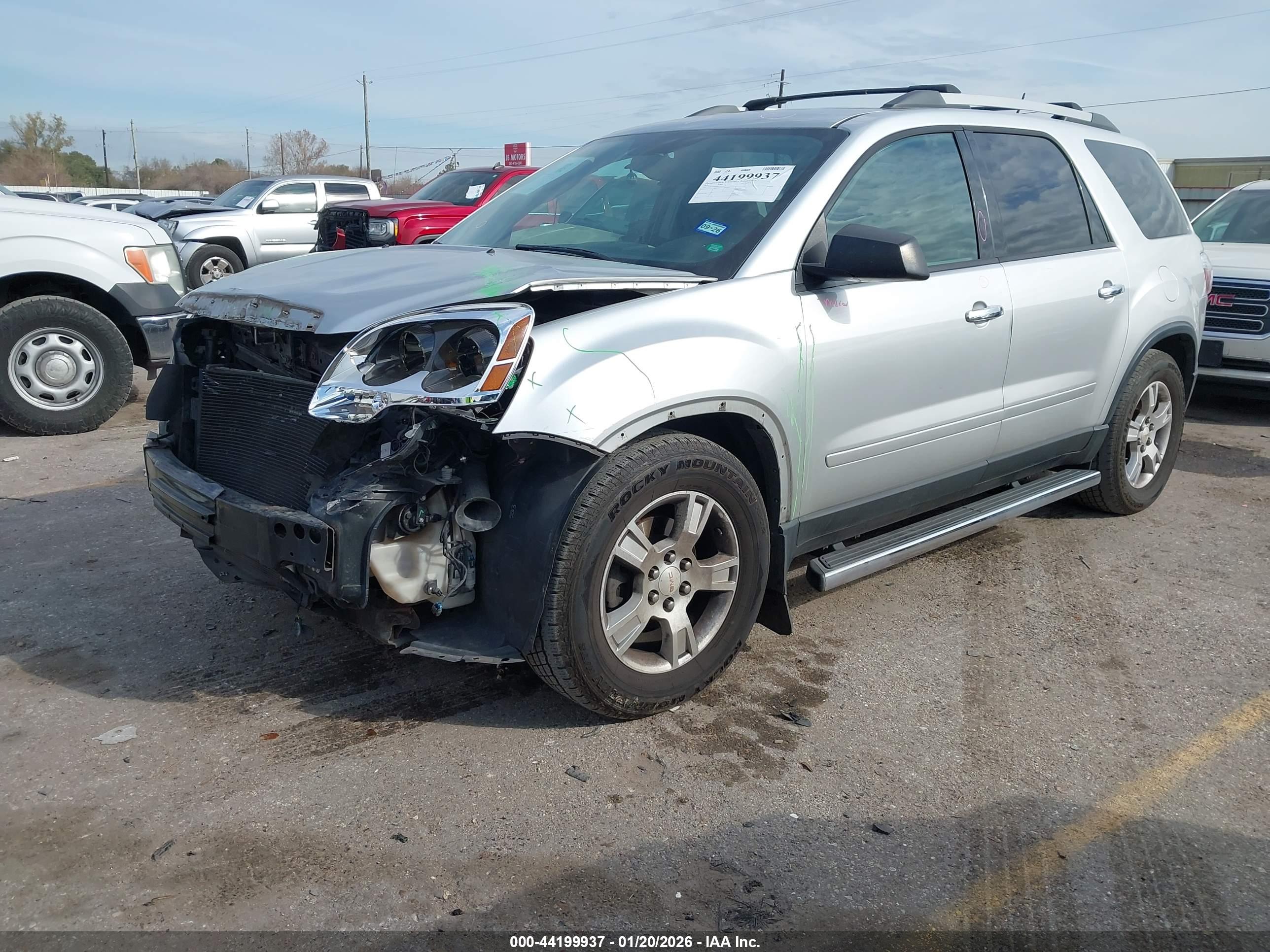 GMC ACADIA image 2
