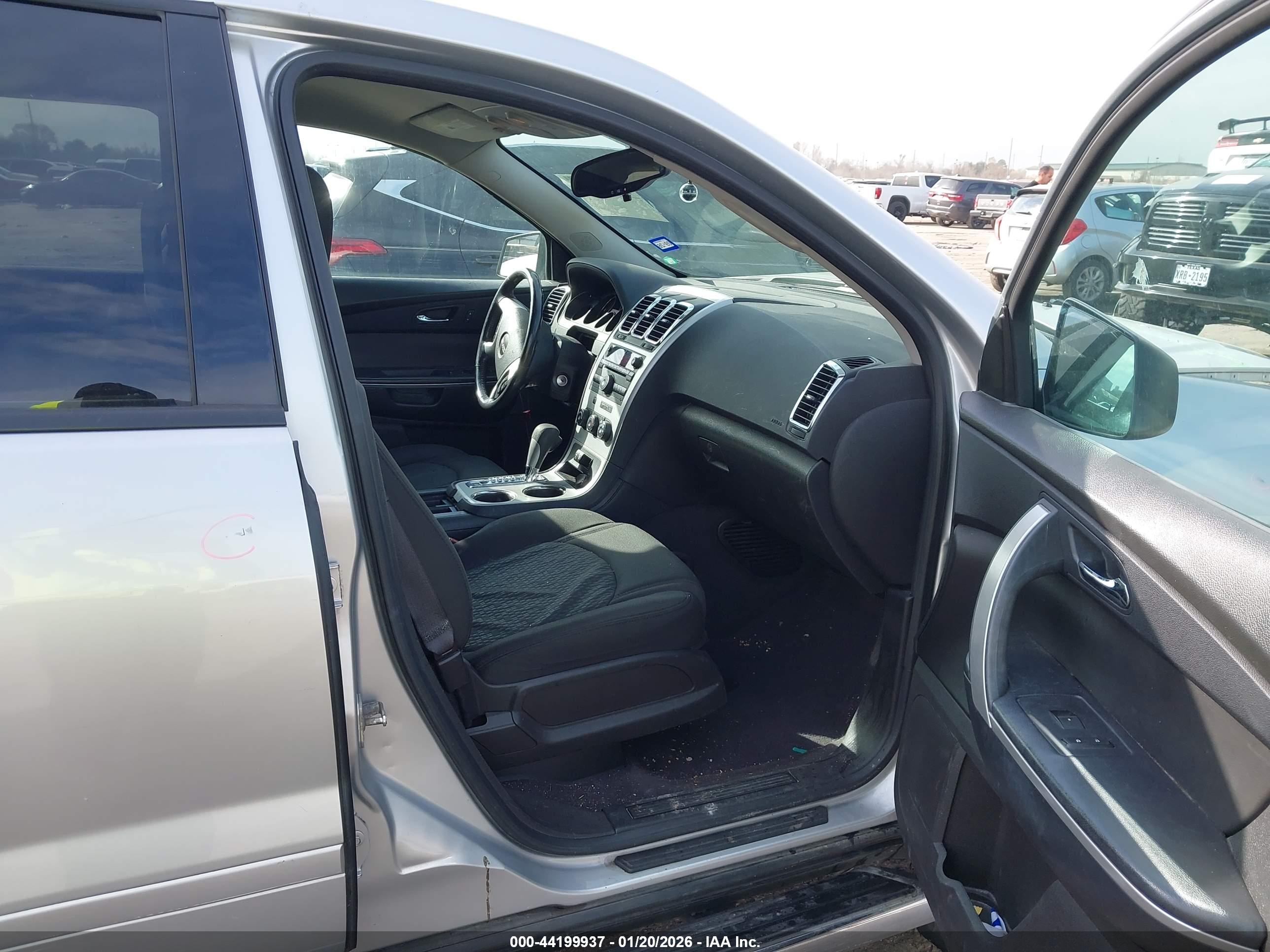 GMC ACADIA image 5