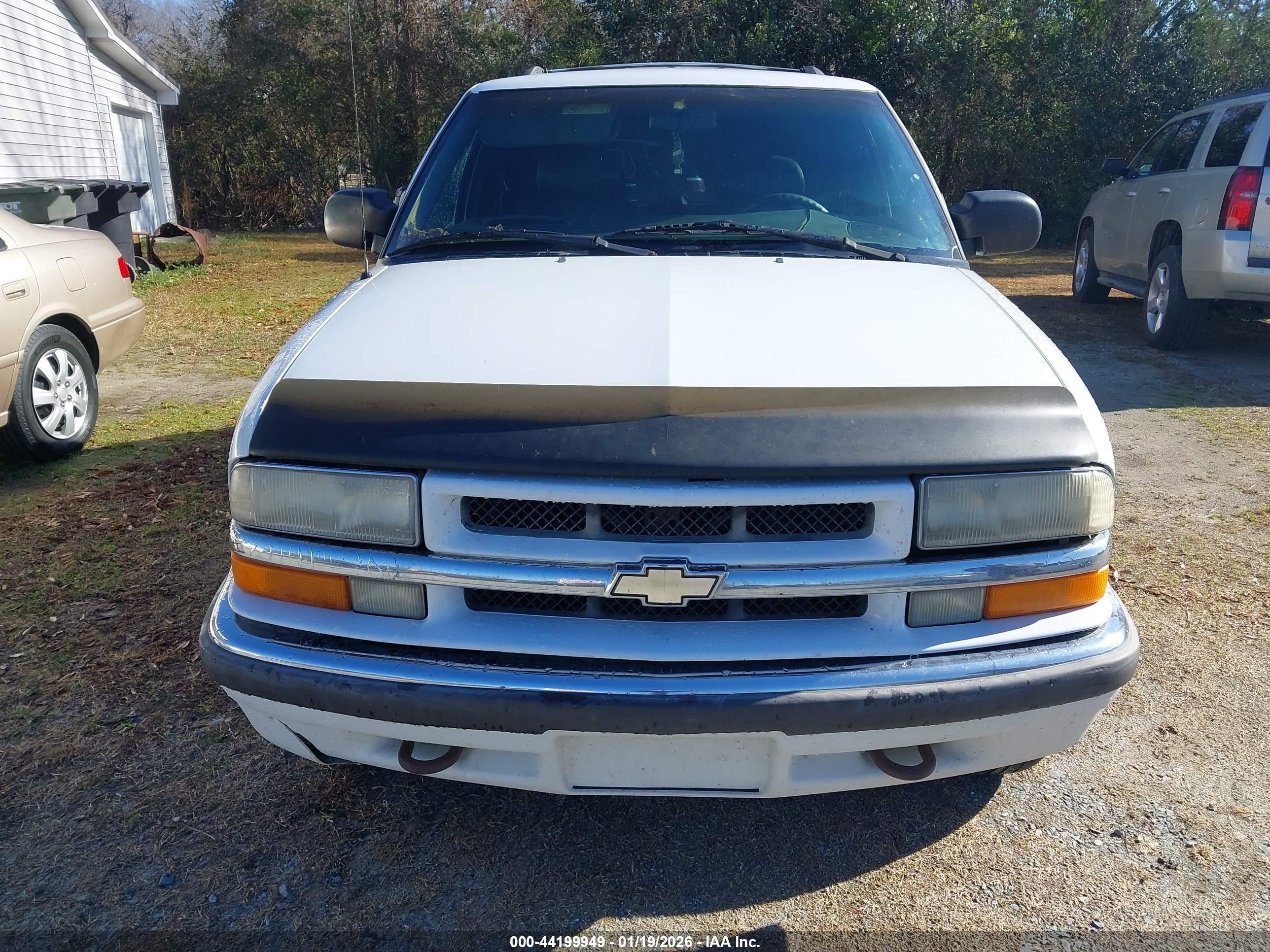 CHEVROLET BLAZER image 6