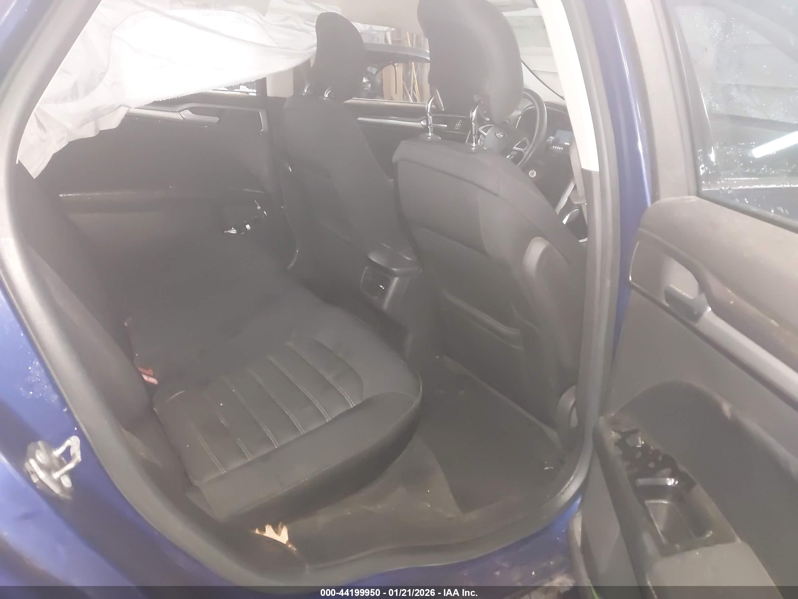 FORD FUSION image 8