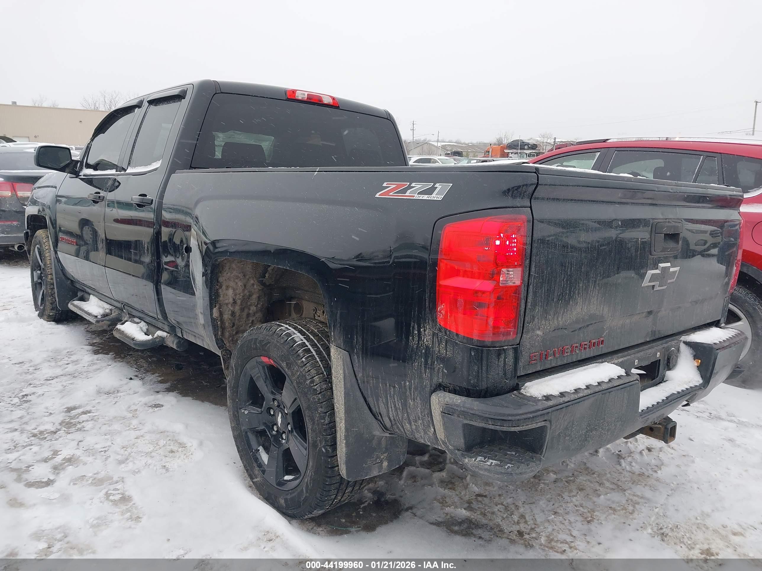 CHEVROLET SILVERADO image 3