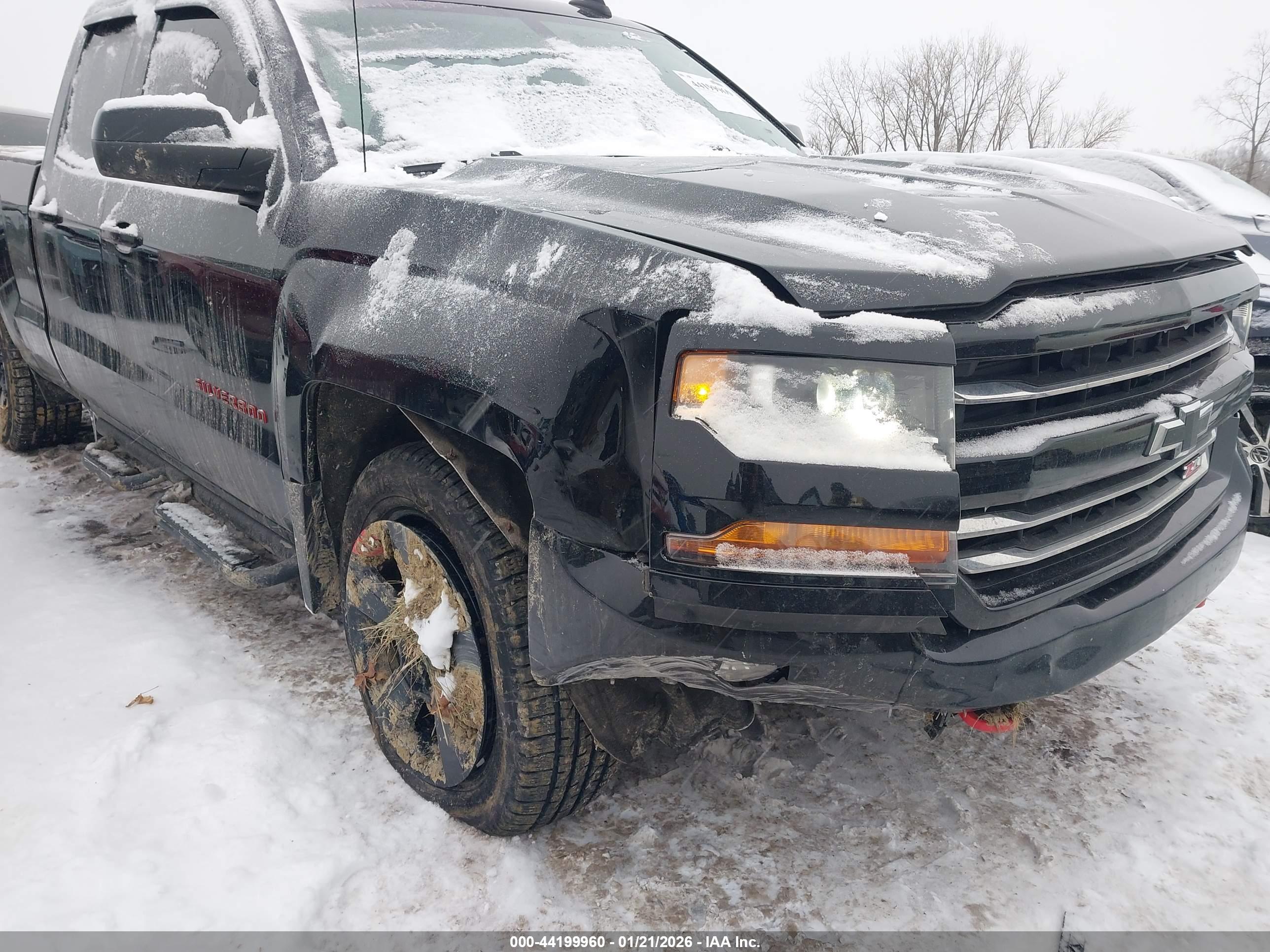 CHEVROLET SILVERADO image 6