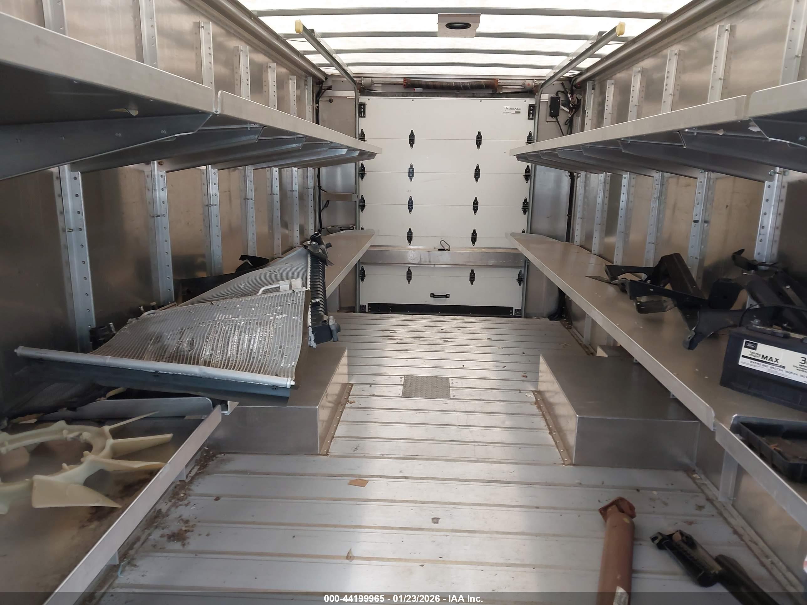 FORD E-450 image 7