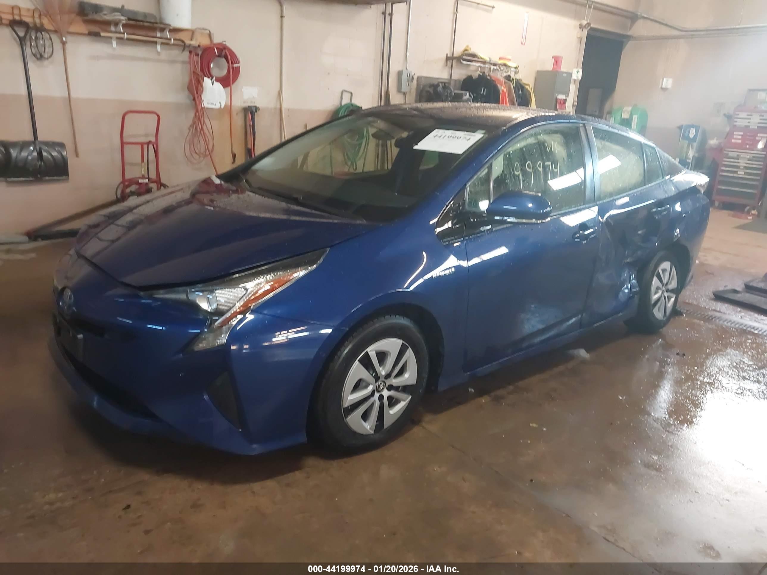 TOYOTA PRIUS image 2