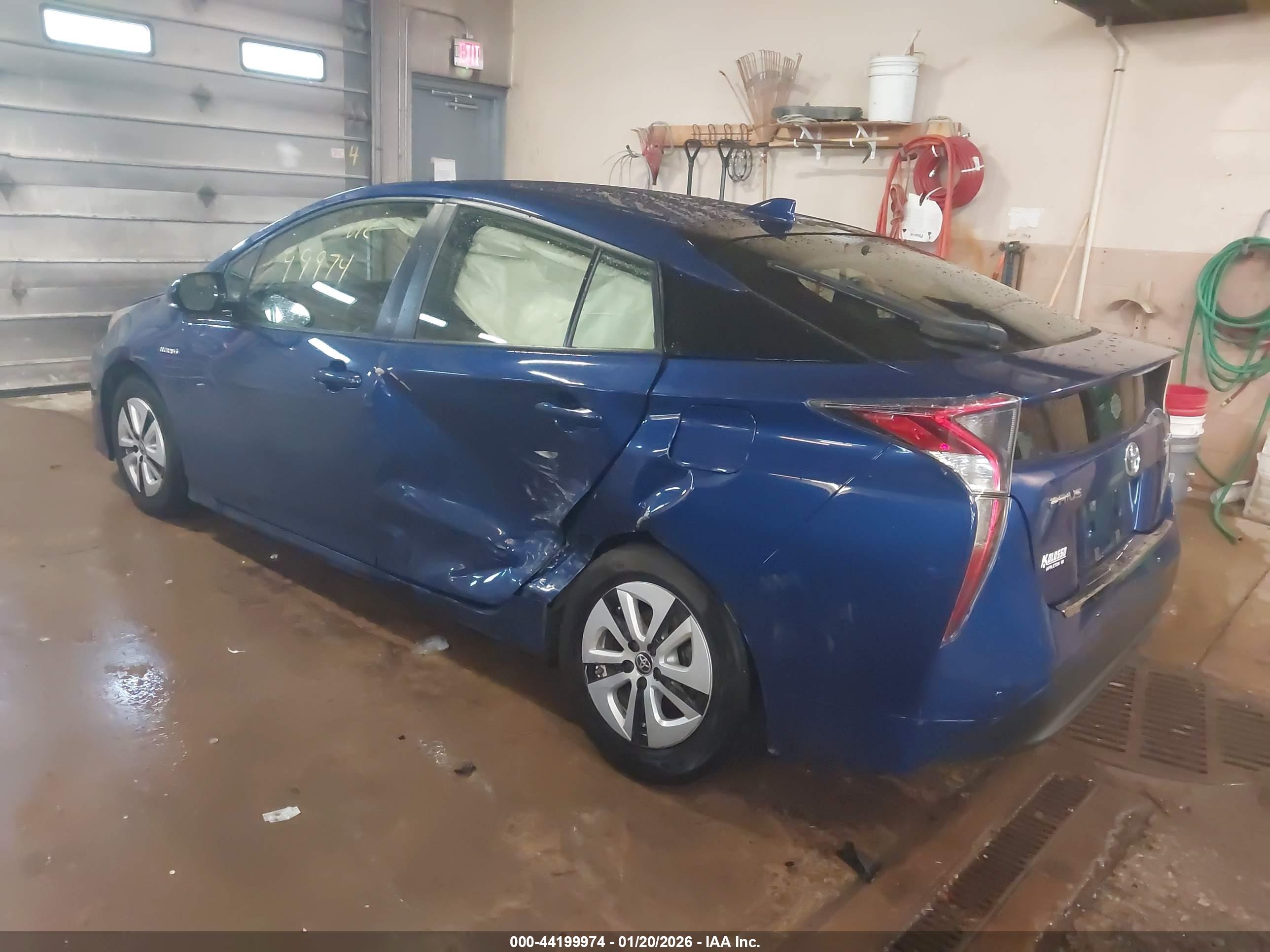 TOYOTA PRIUS image 3
