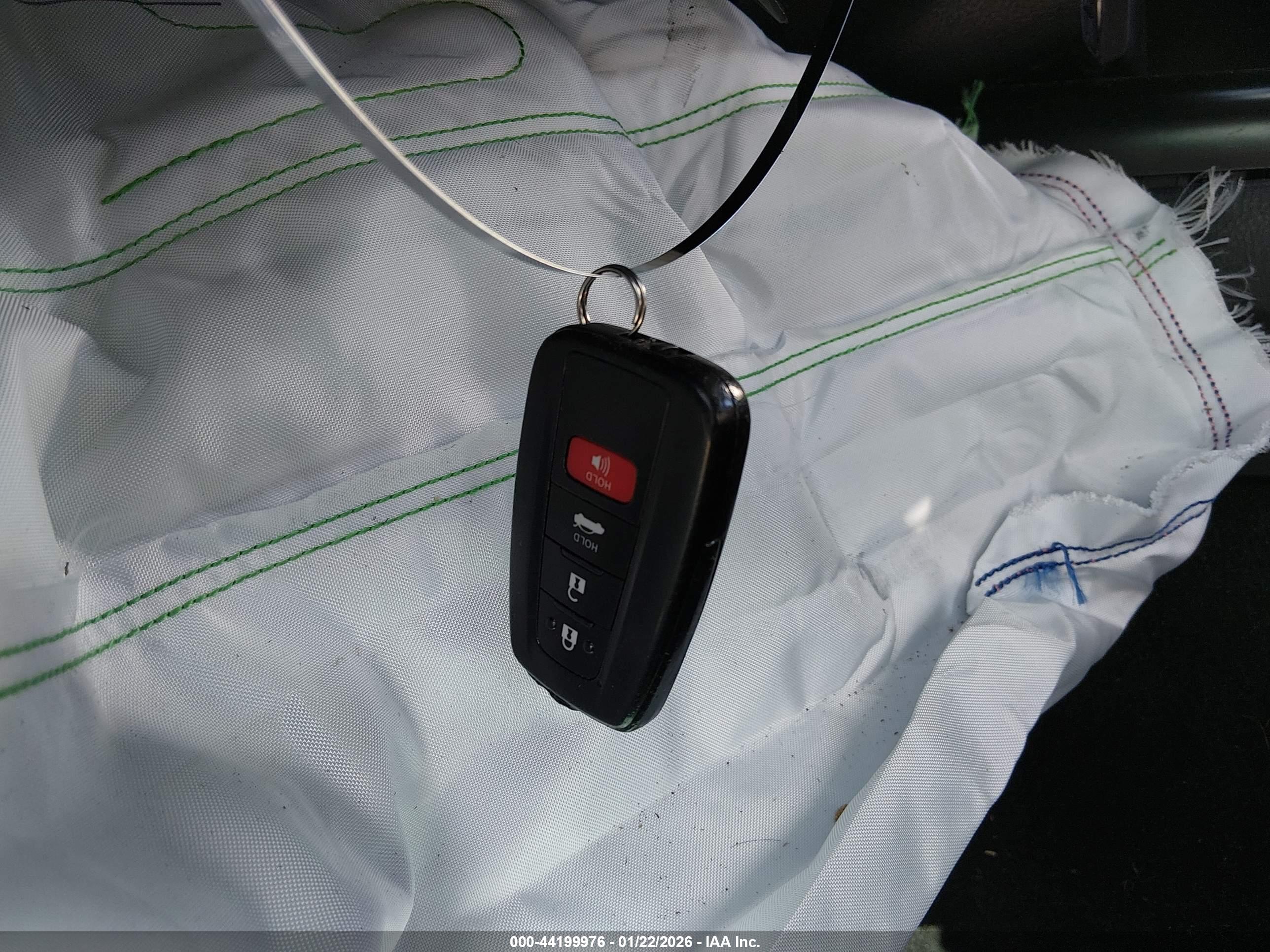 TOYOTA CAMRY image 11