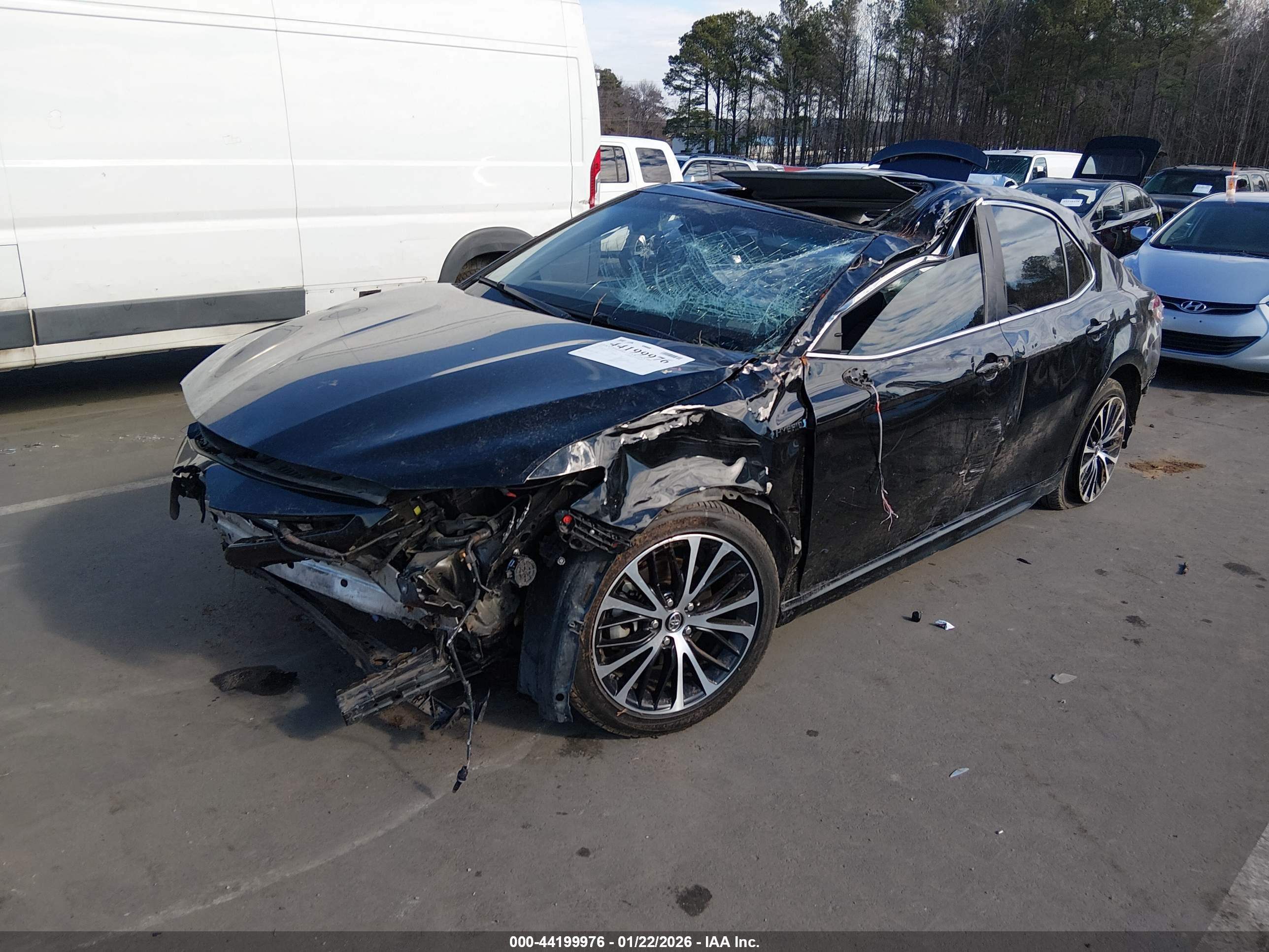 TOYOTA CAMRY image 2