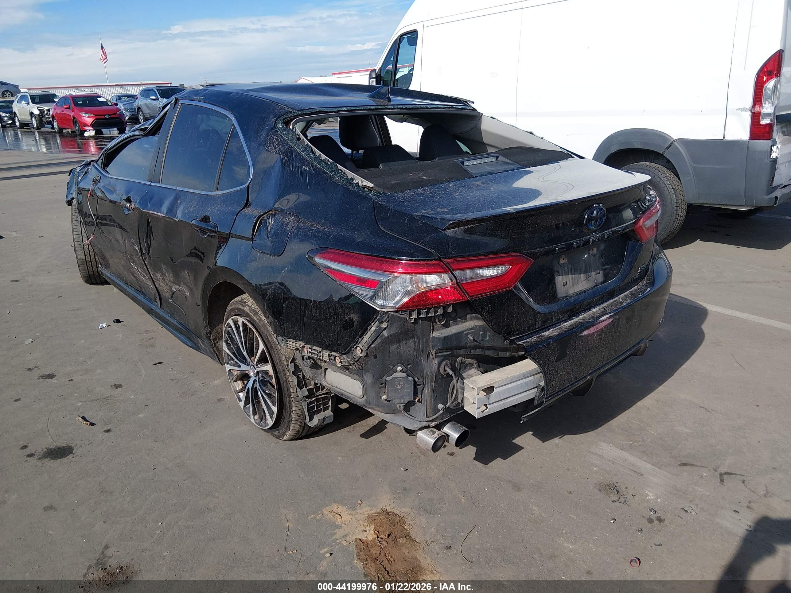 TOYOTA CAMRY image 3