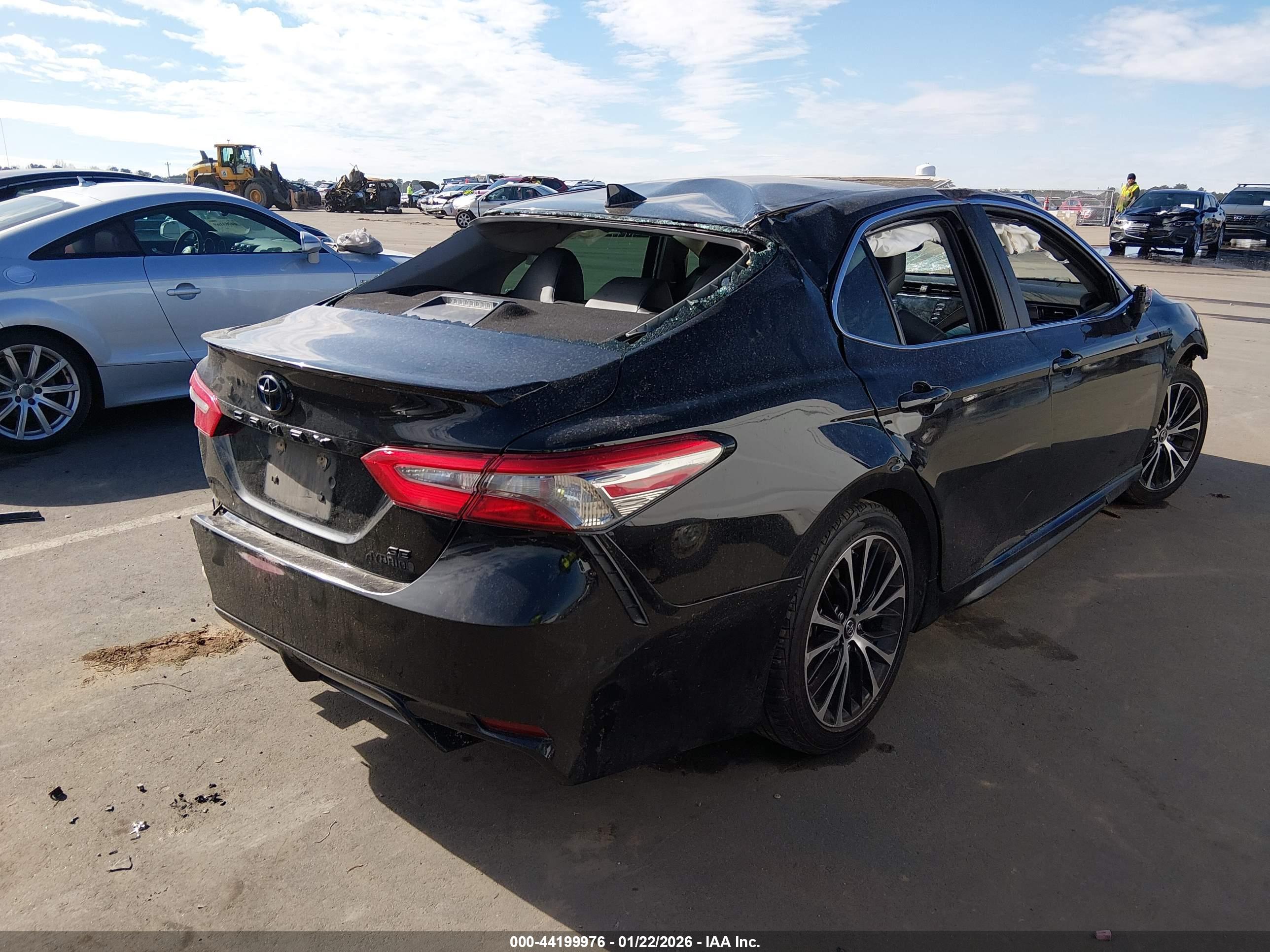 TOYOTA CAMRY image 4