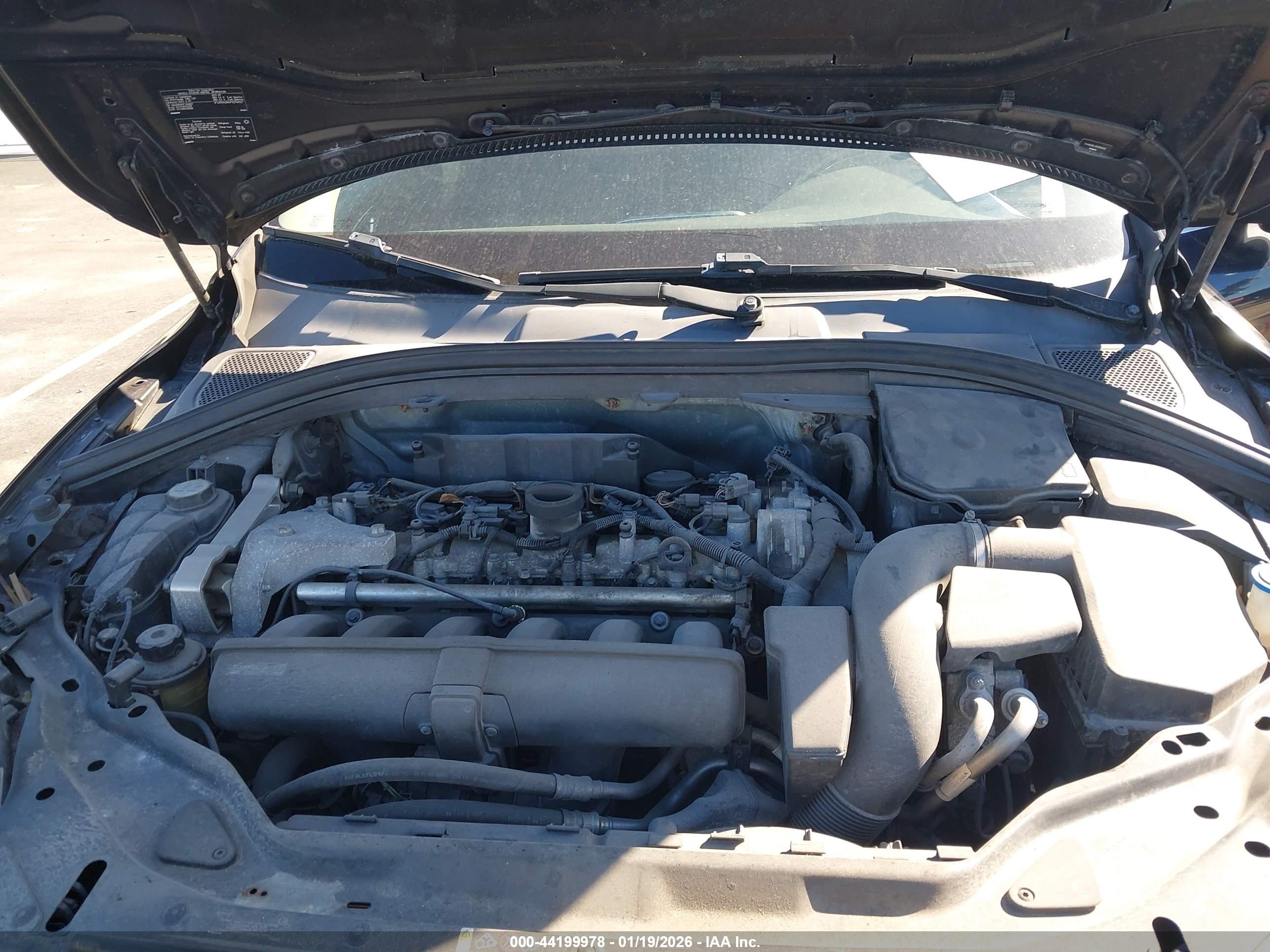 VOLVO XC60 image 10