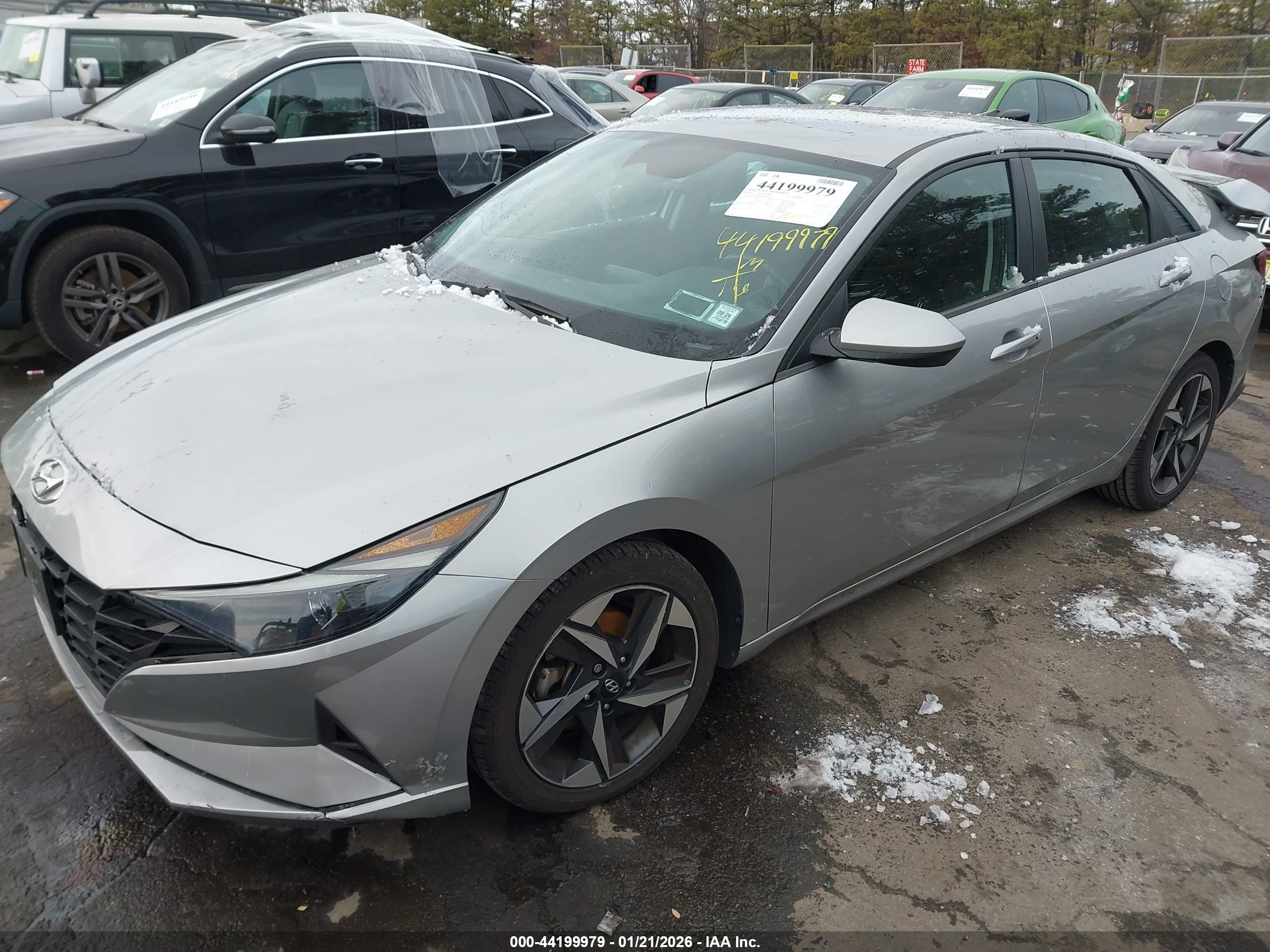 HYUNDAI ELANTRA image 2