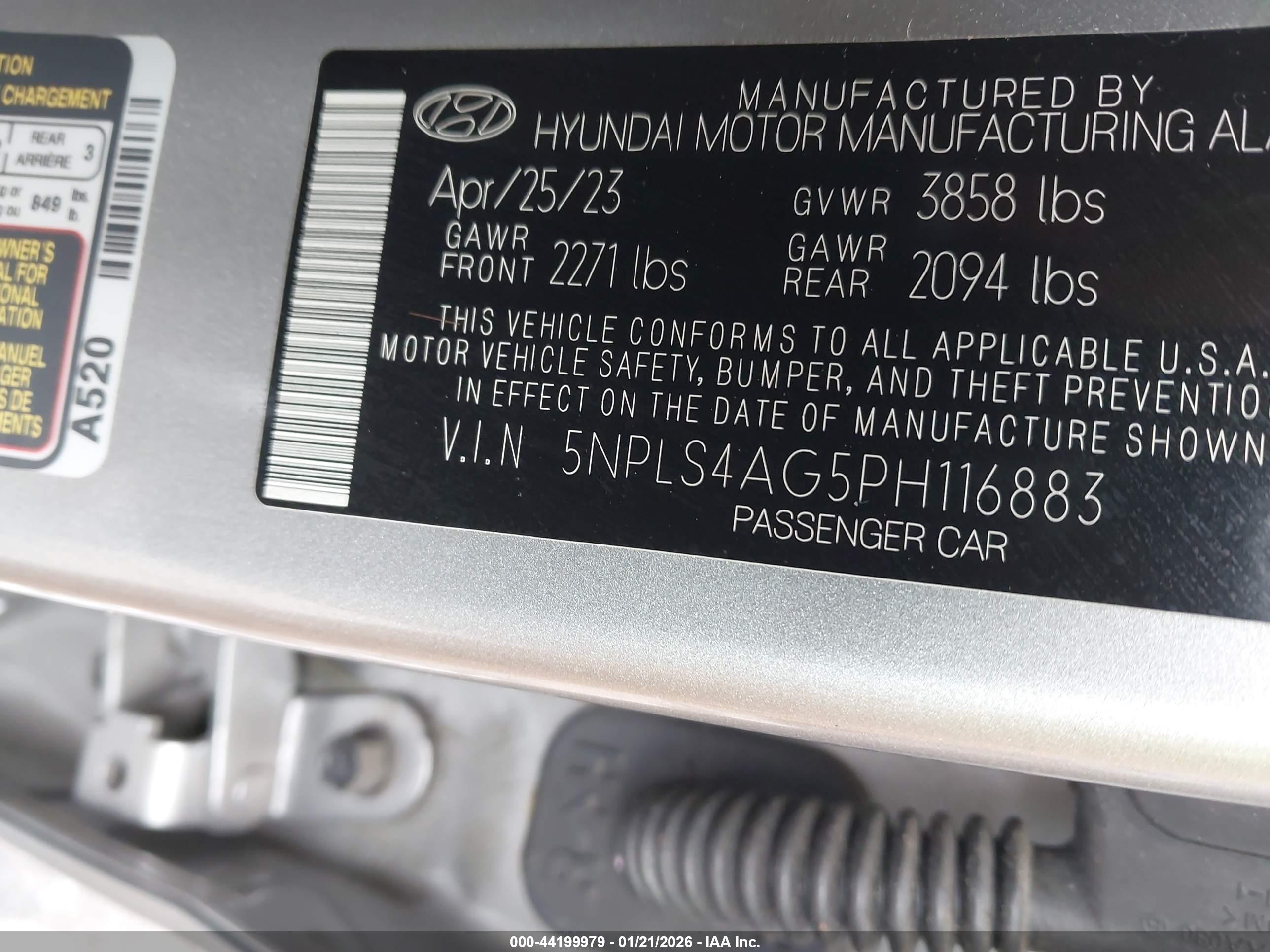 HYUNDAI ELANTRA image 9