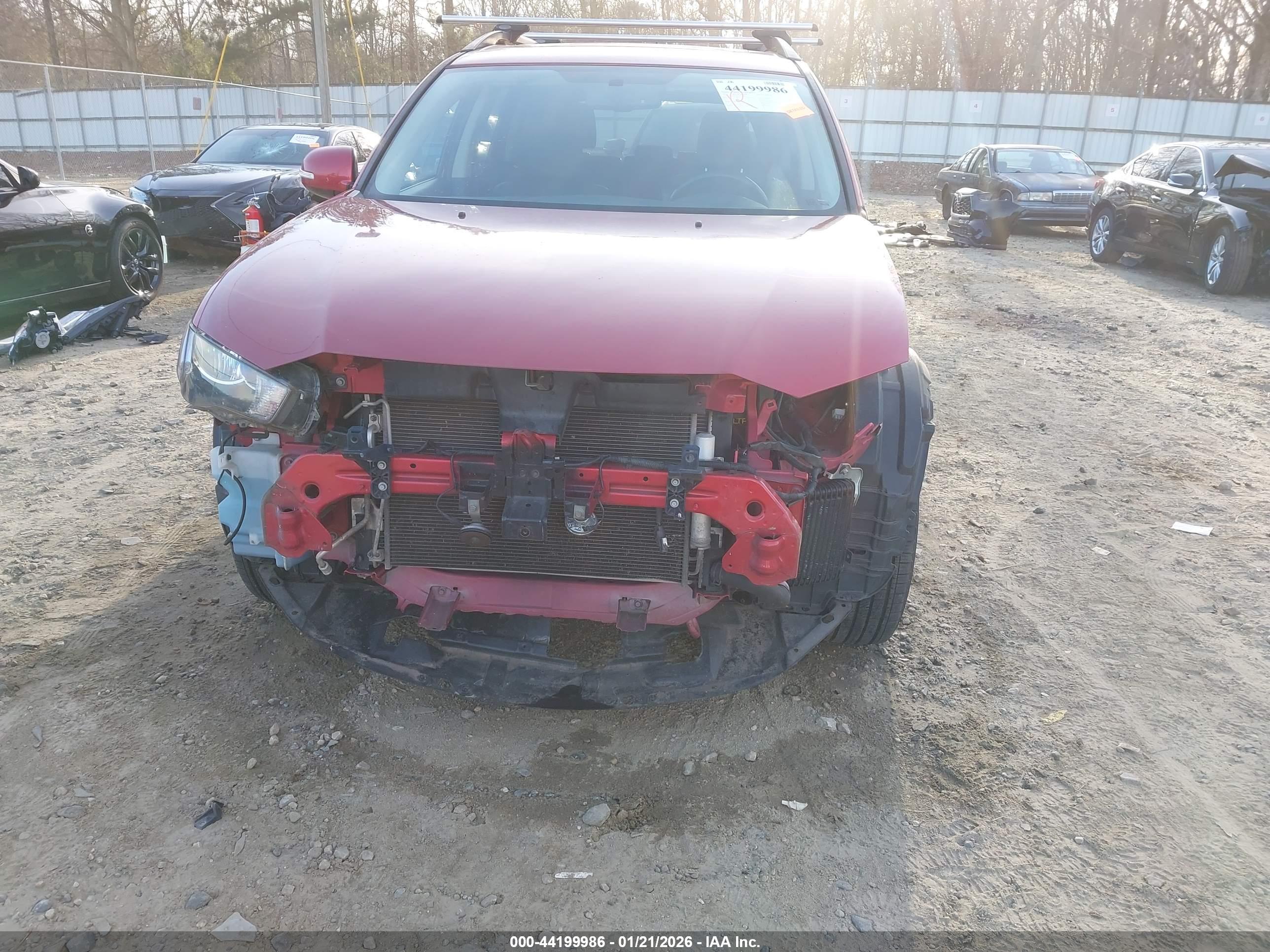 MITSUBISHI OUTLANDER image 6
