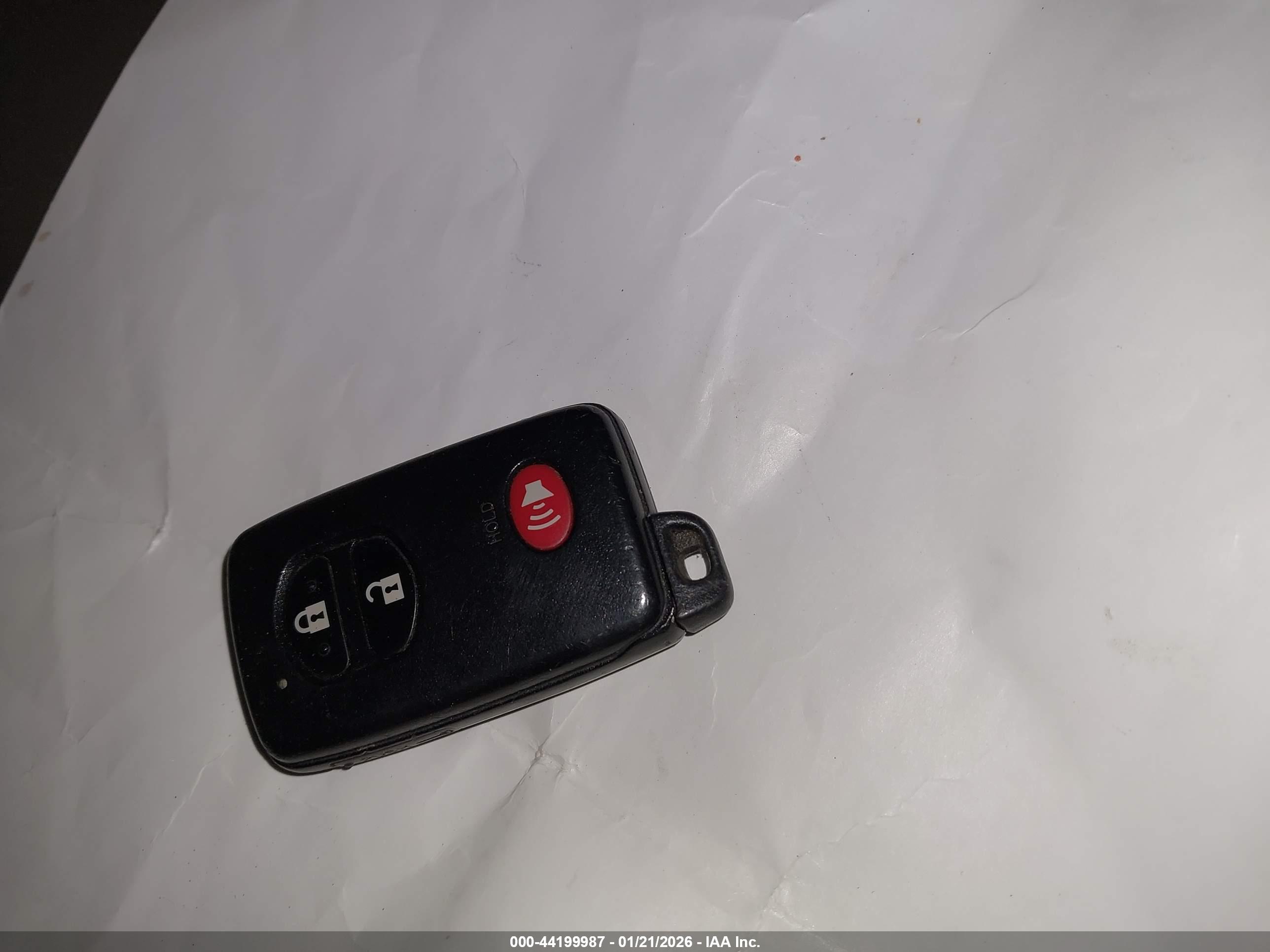 TOYOTA PRIUS image 11