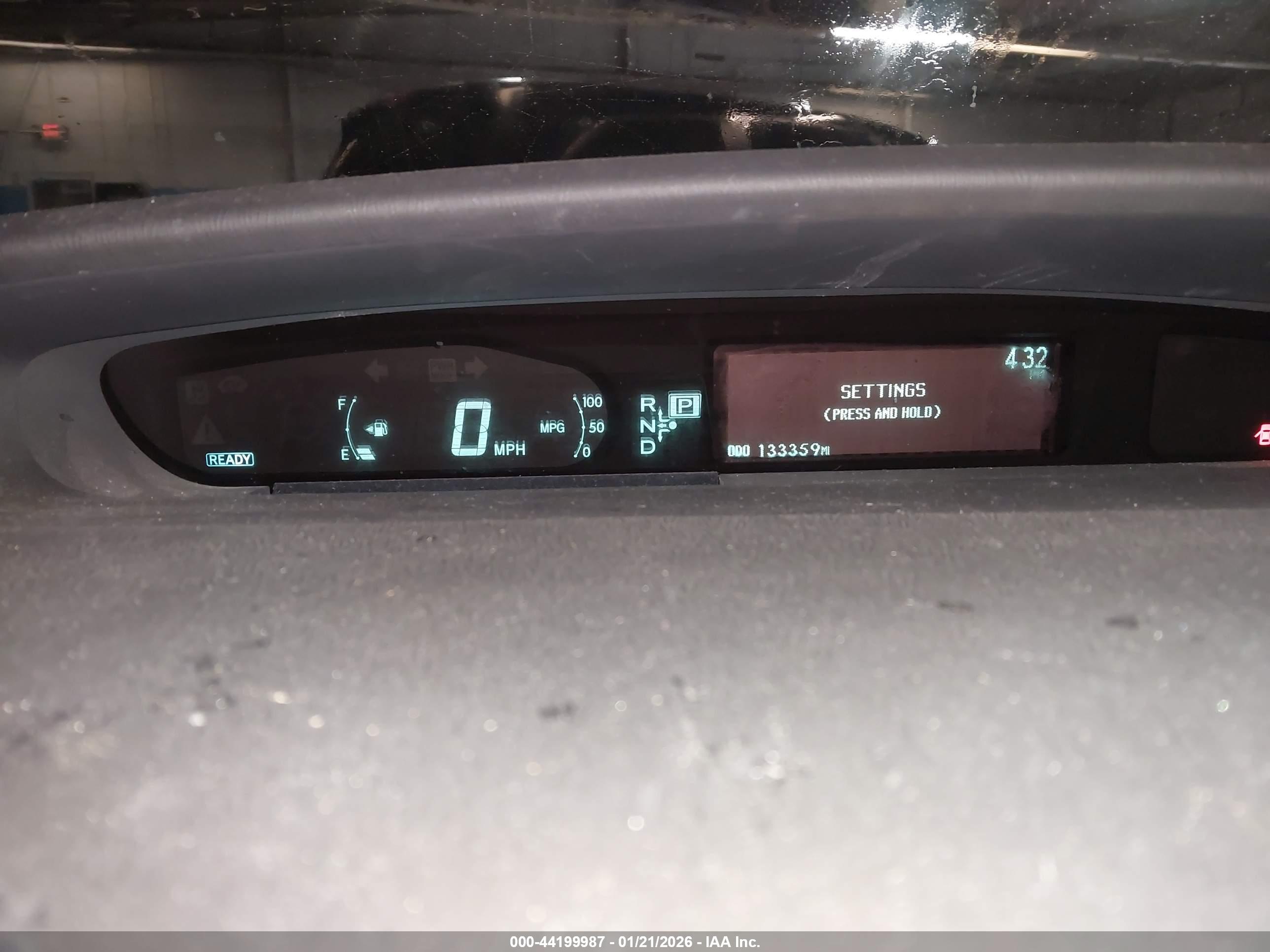 TOYOTA PRIUS image 7