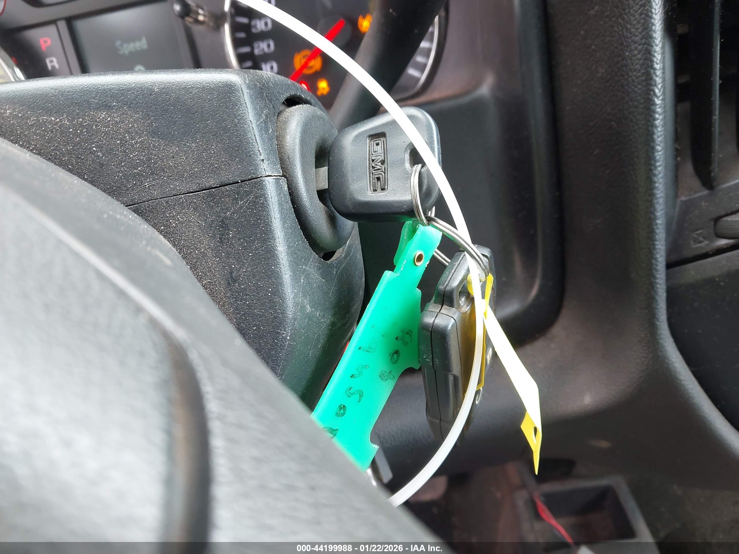 GMC SIERRA image 11