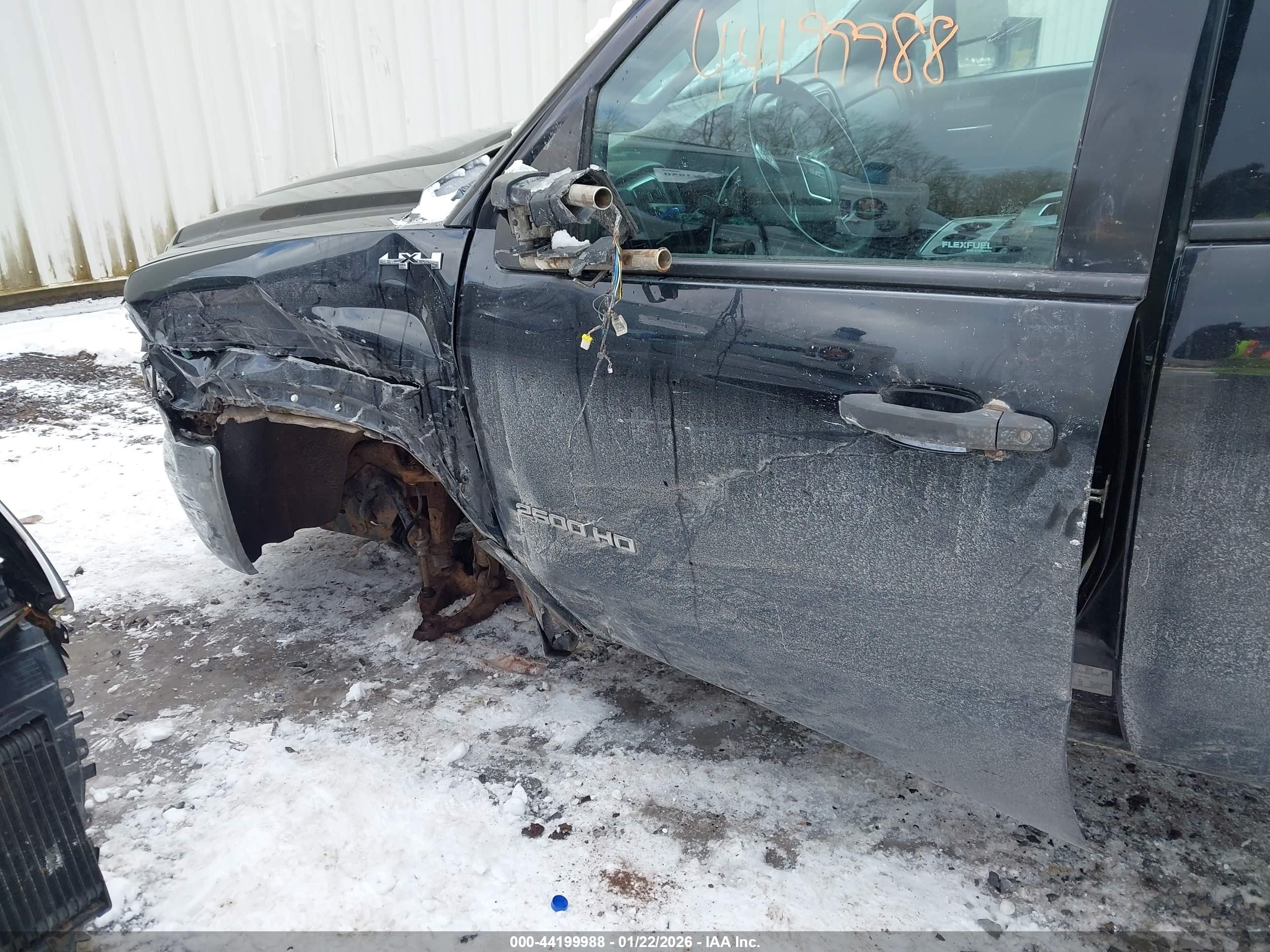 GMC SIERRA image 6