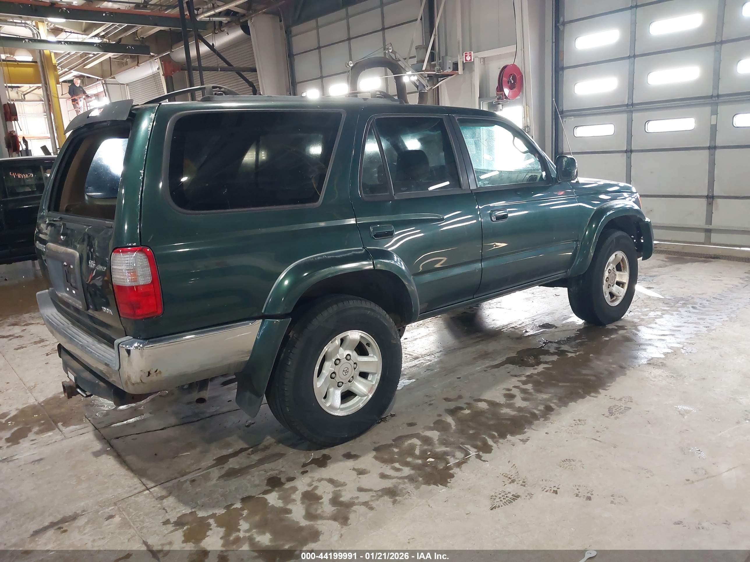 TOYOTA 4RUNNER image 4