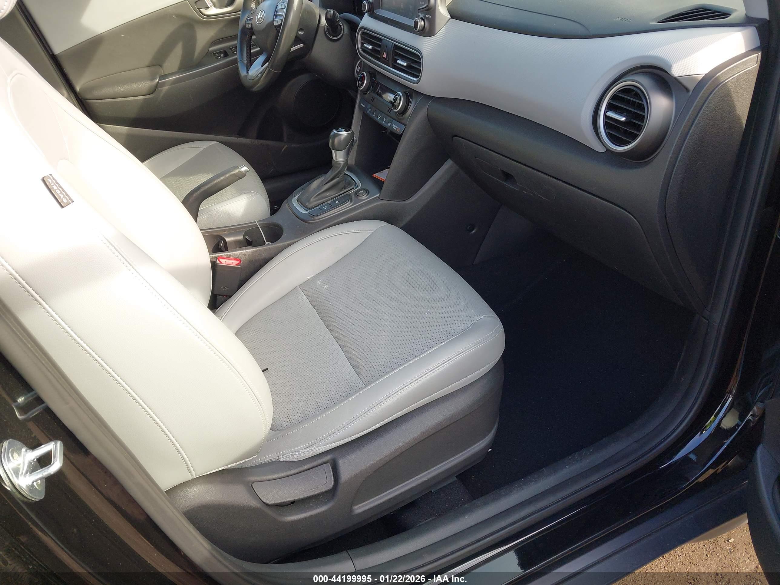 HYUNDAI KONA image 5
