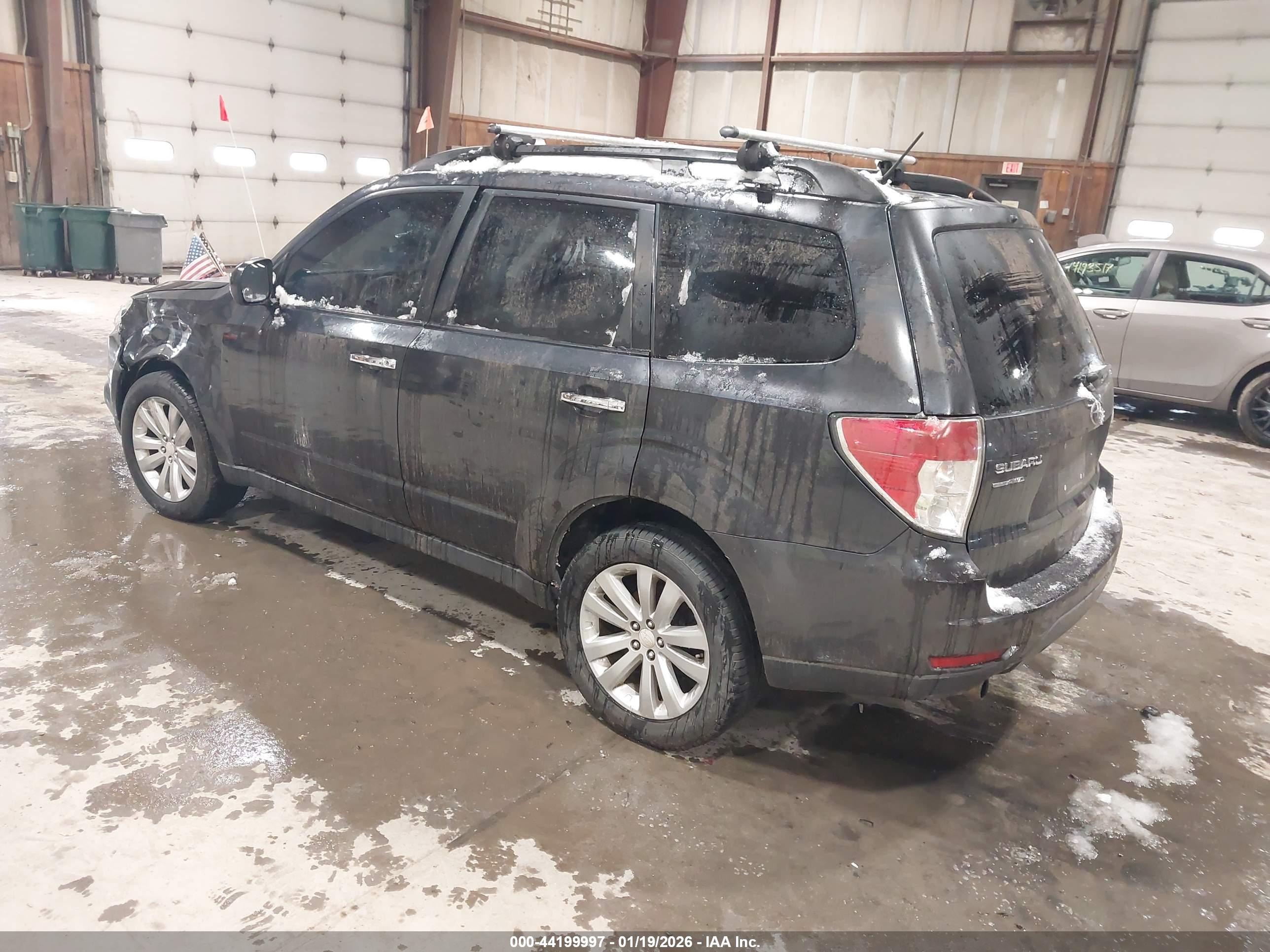 SUBARU FORESTER image 3