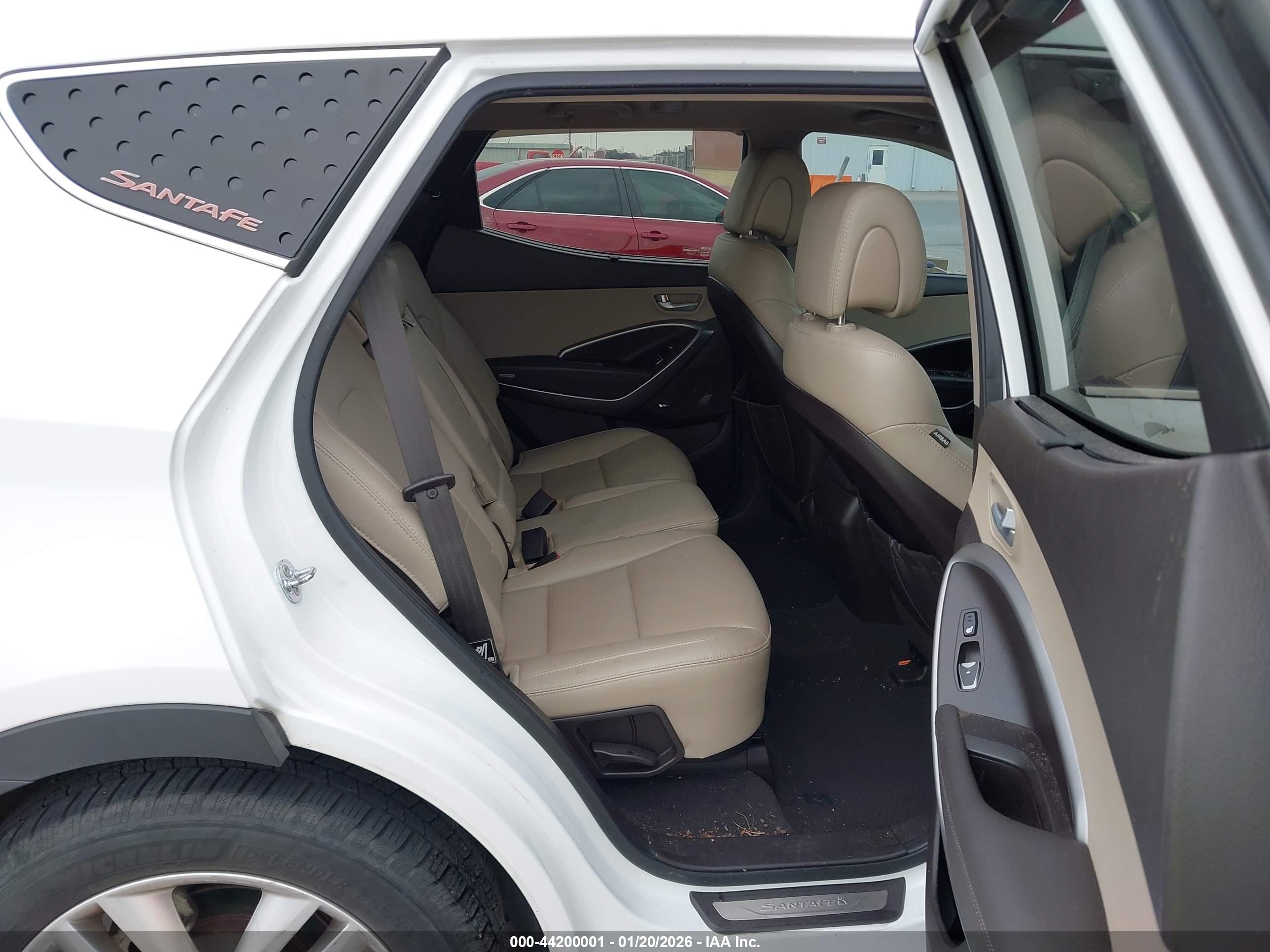 HYUNDAI SANTA image 8
