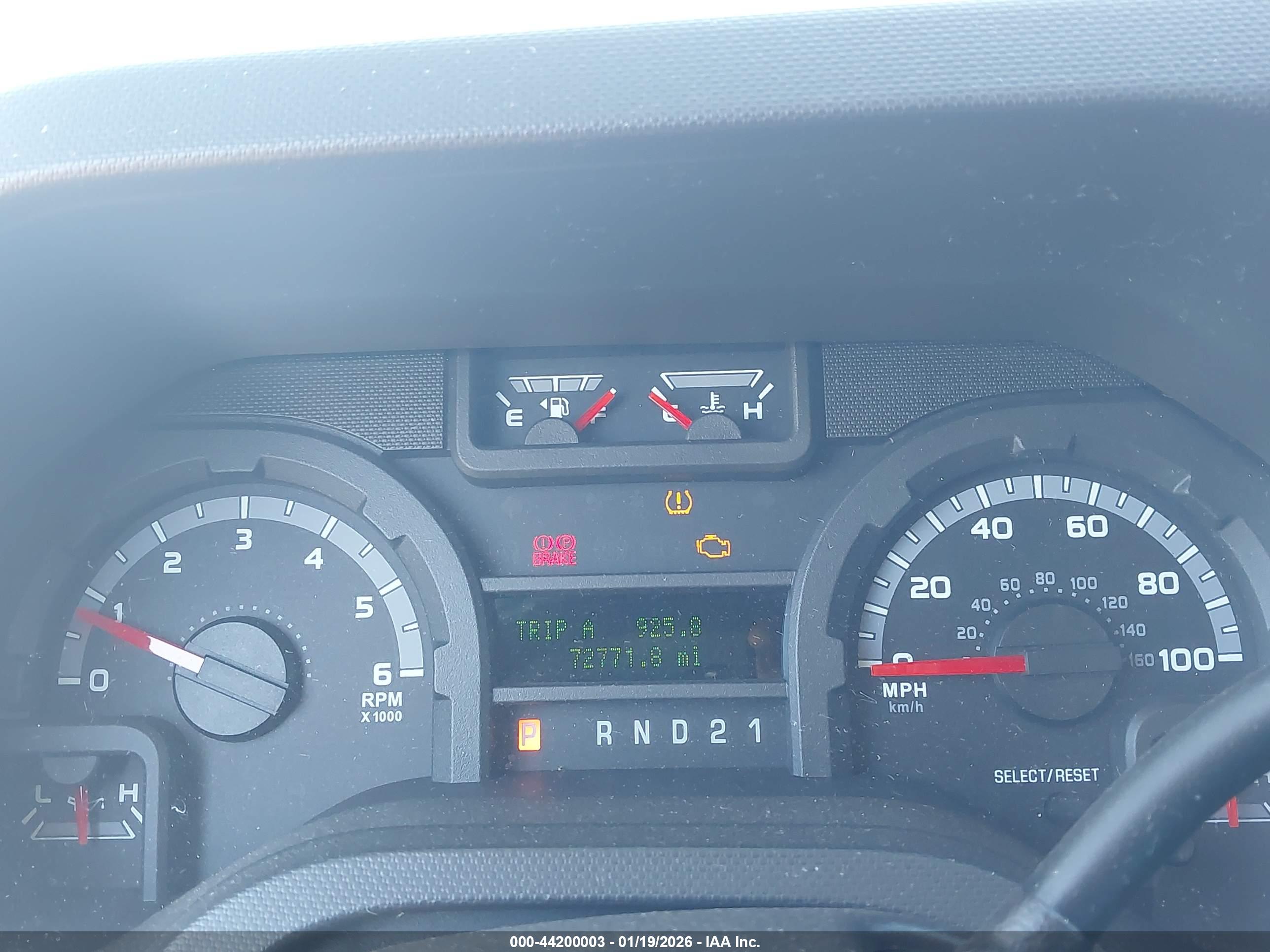 FORD E-150 image 7