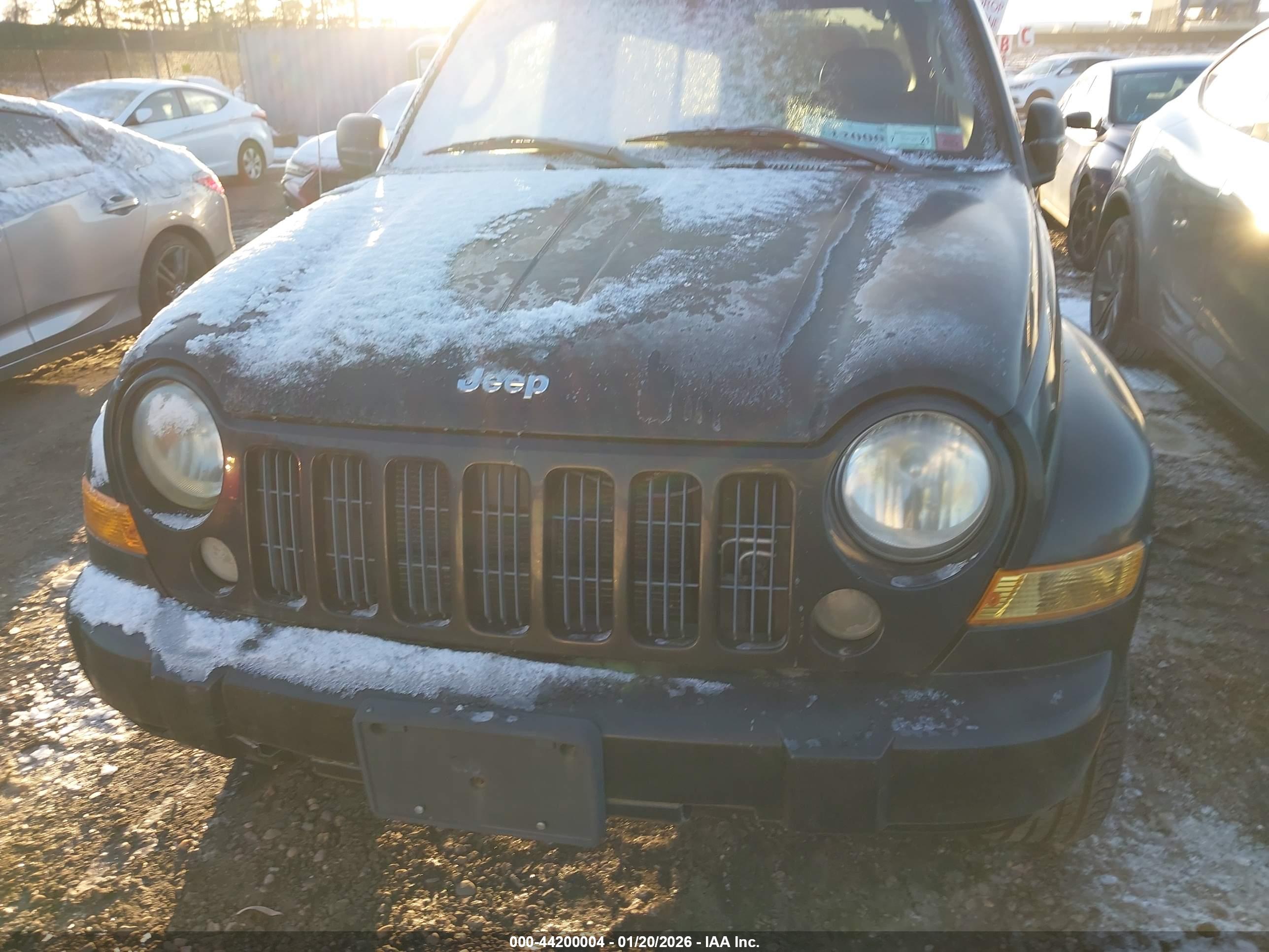 JEEP LIBERTY image 6