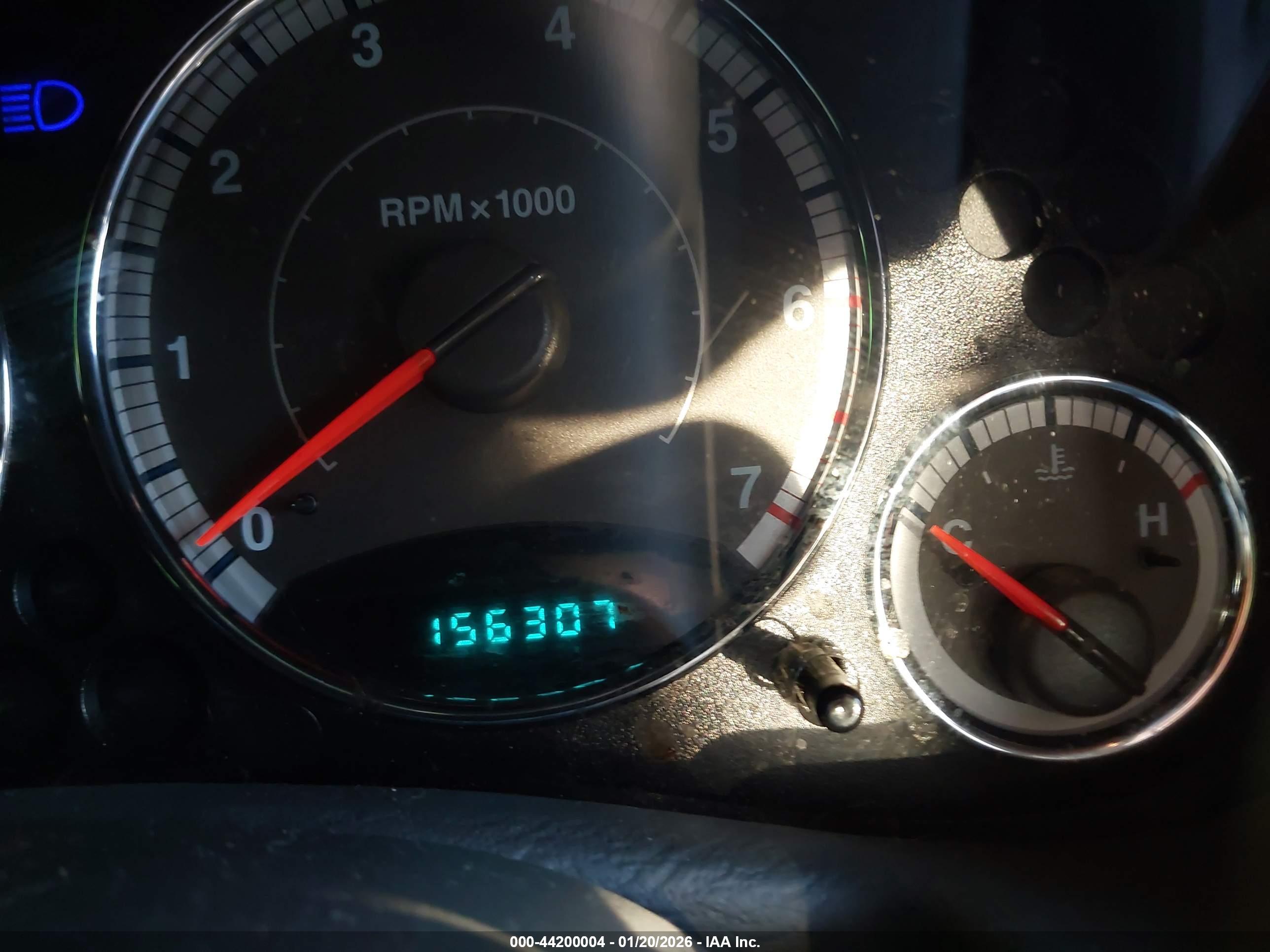 JEEP LIBERTY image 7