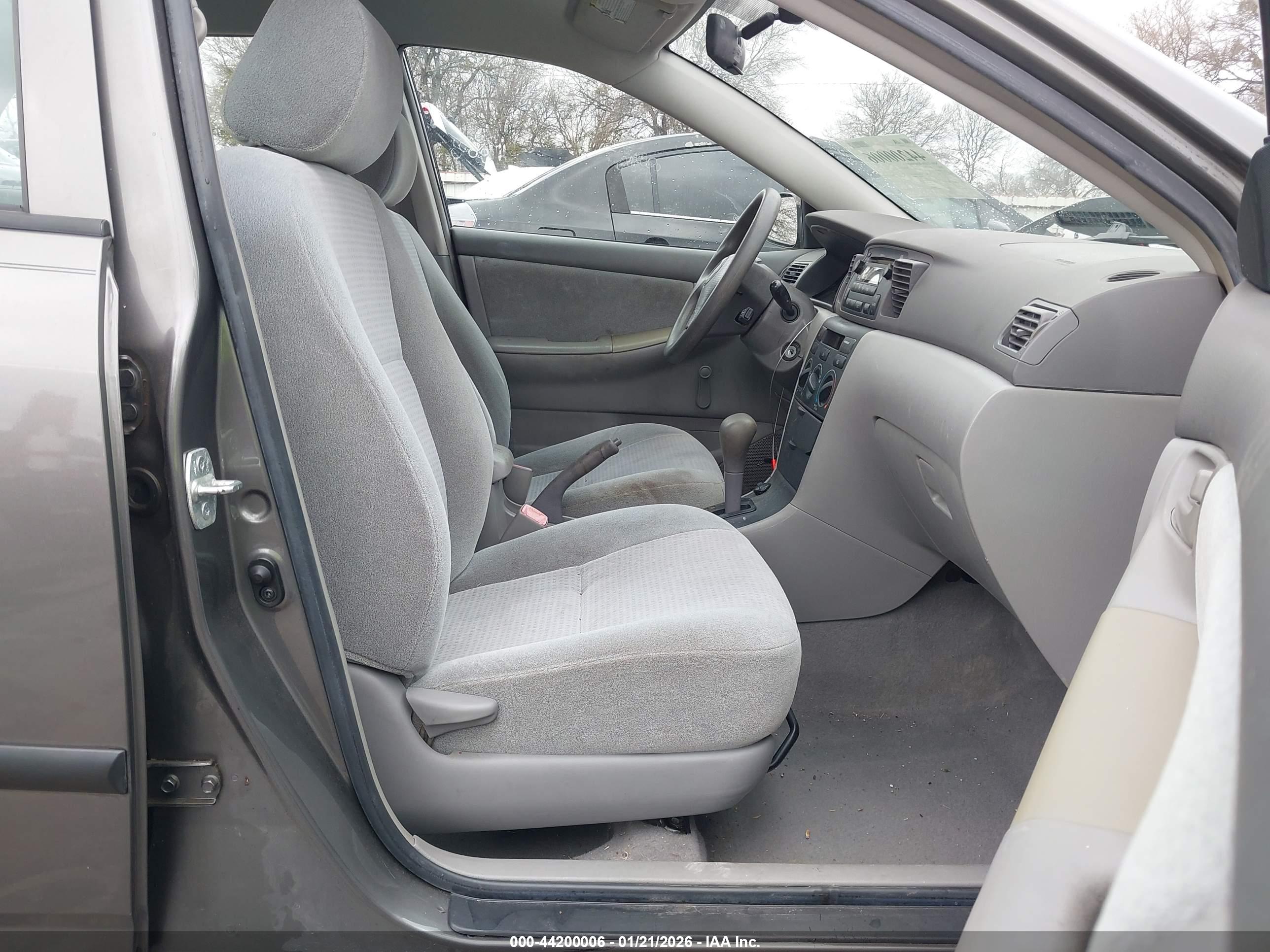 TOYOTA COROLLA image 5