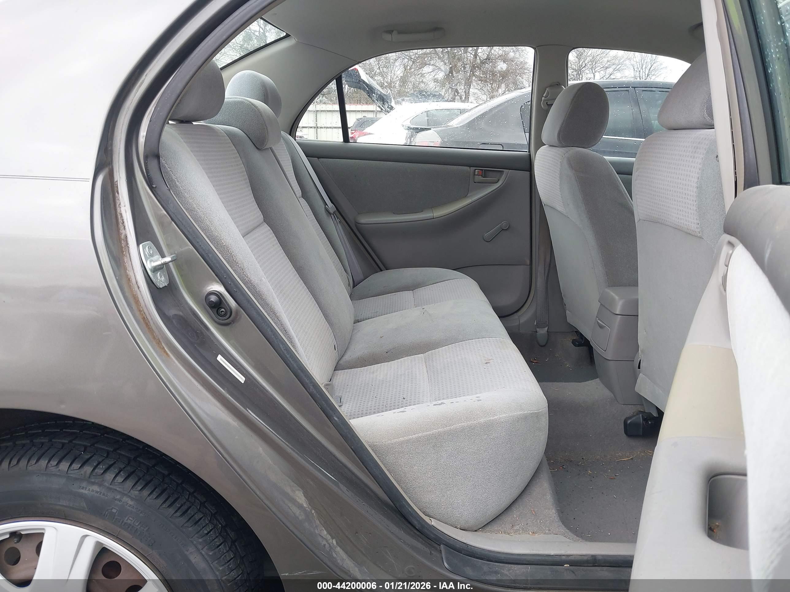 TOYOTA COROLLA image 8