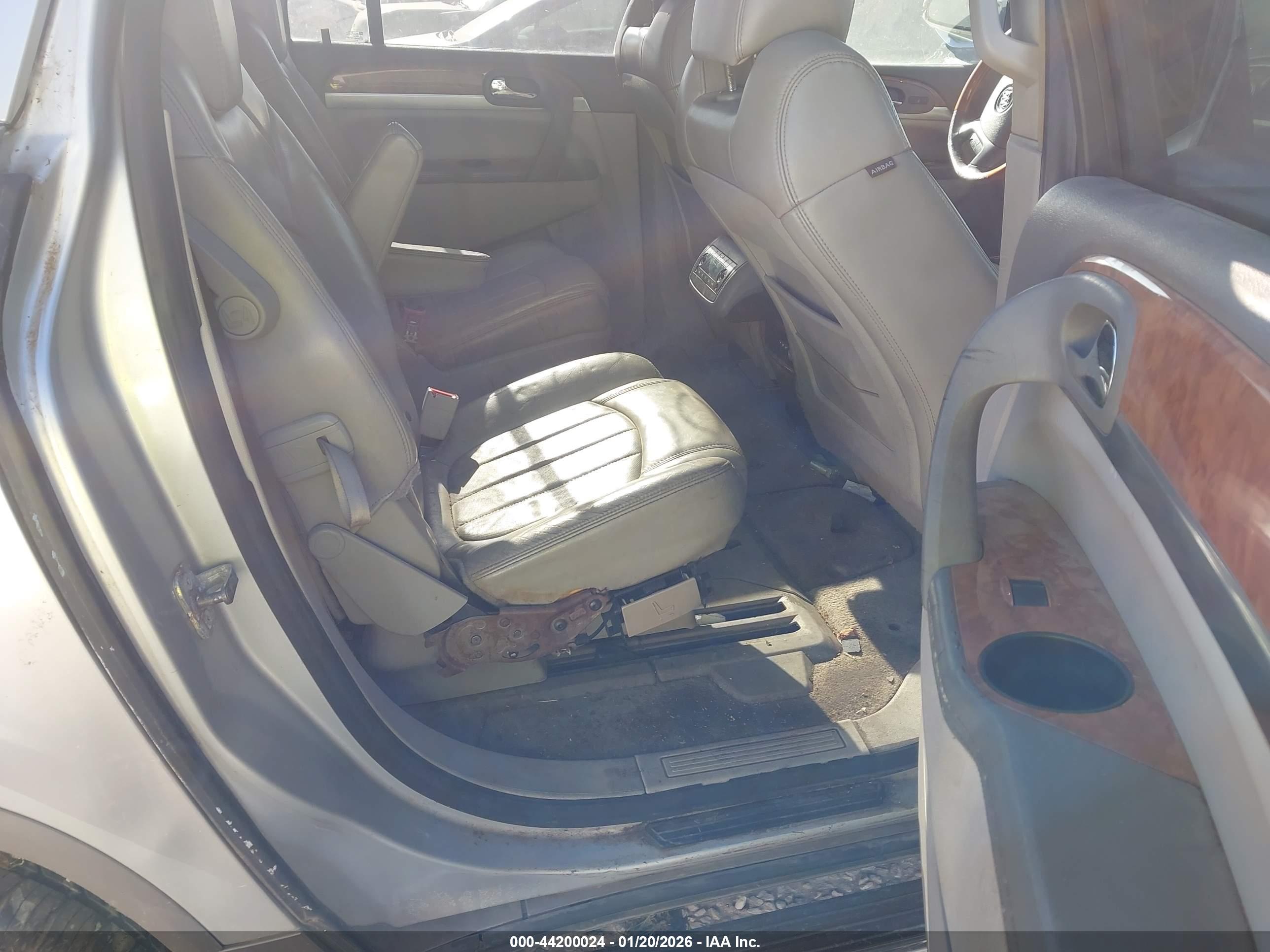 BUICK ENCLAVE image 8