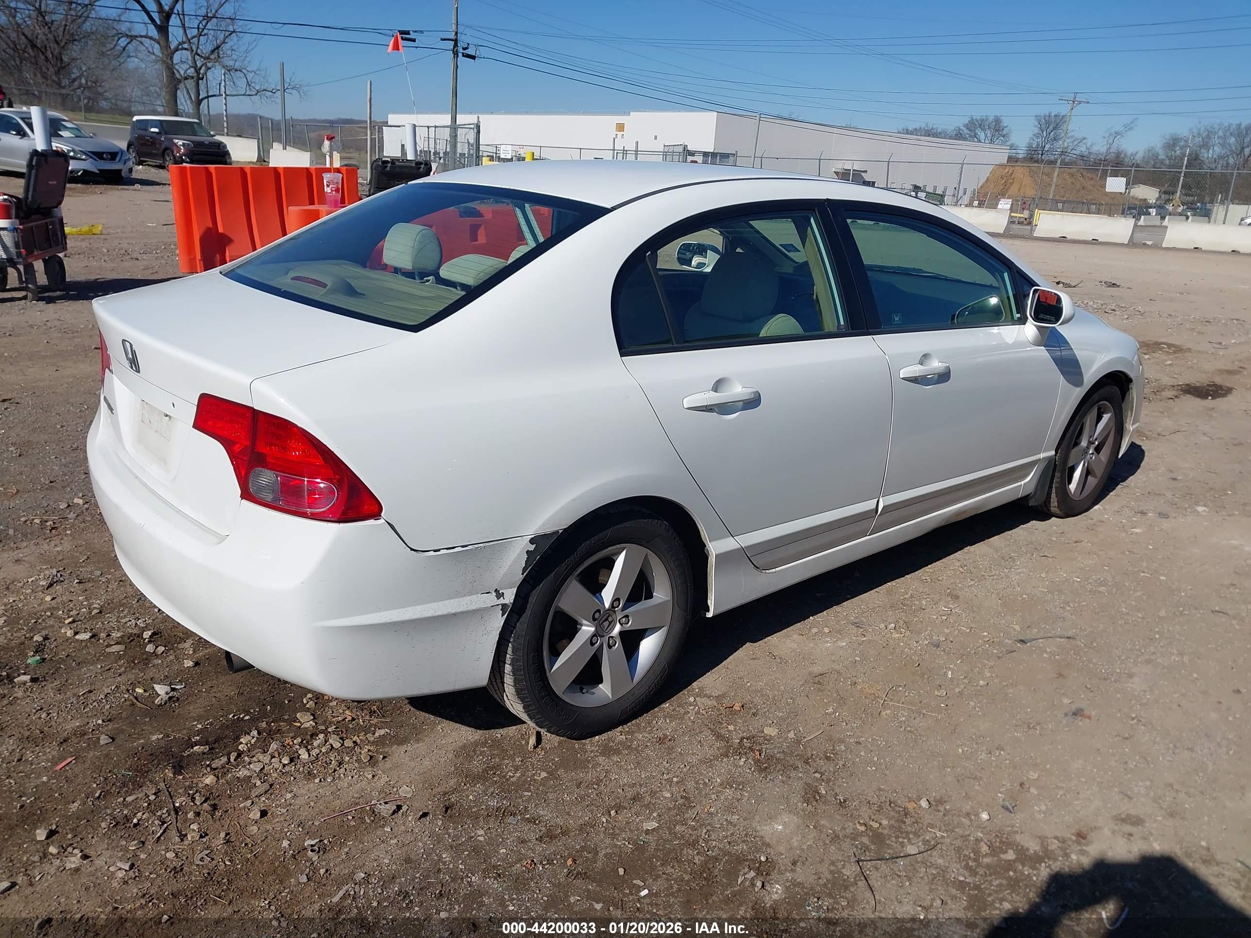HONDA CIVIC image 4