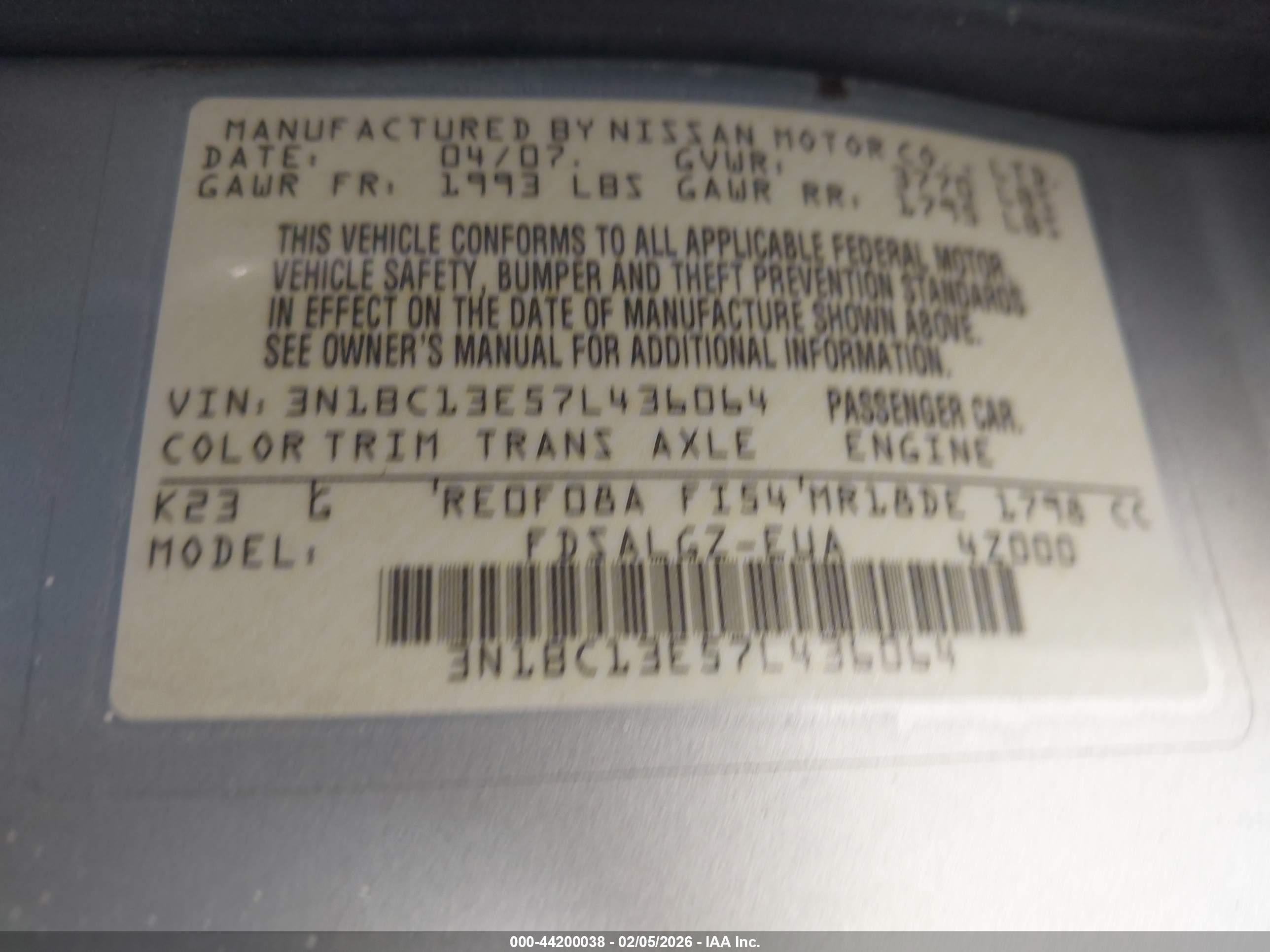 NISSAN VERSA image 9