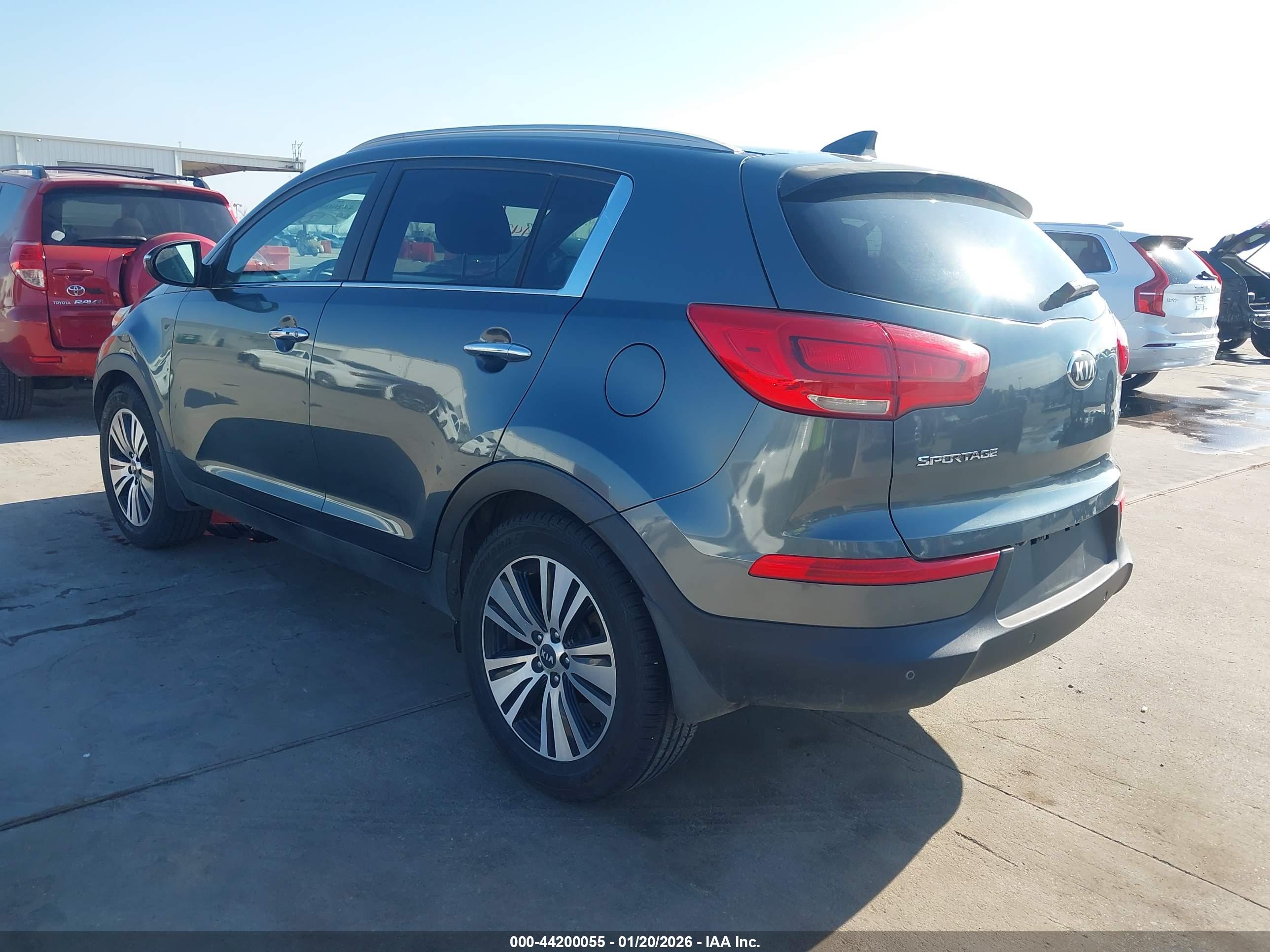 KIA SPORTAGE image 3