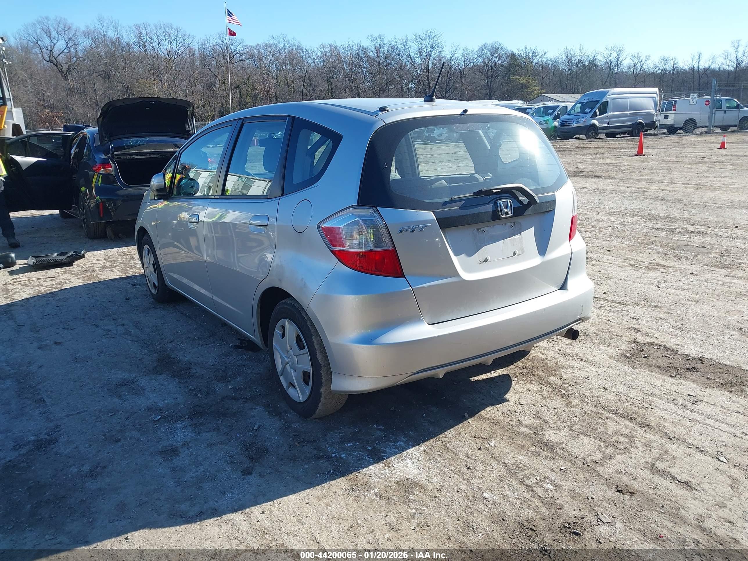 HONDA FIT image 3