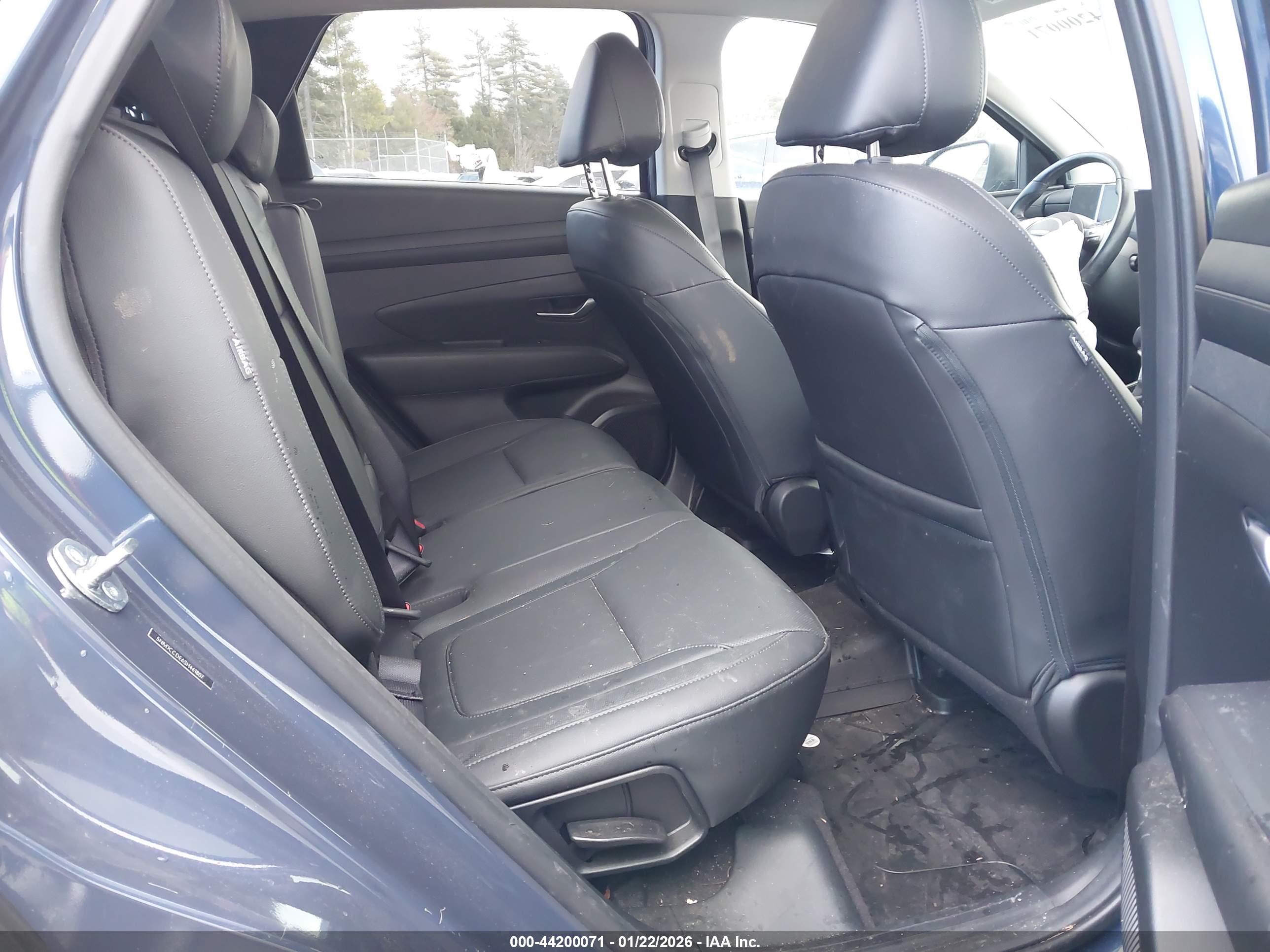 HYUNDAI TUCSON image 8