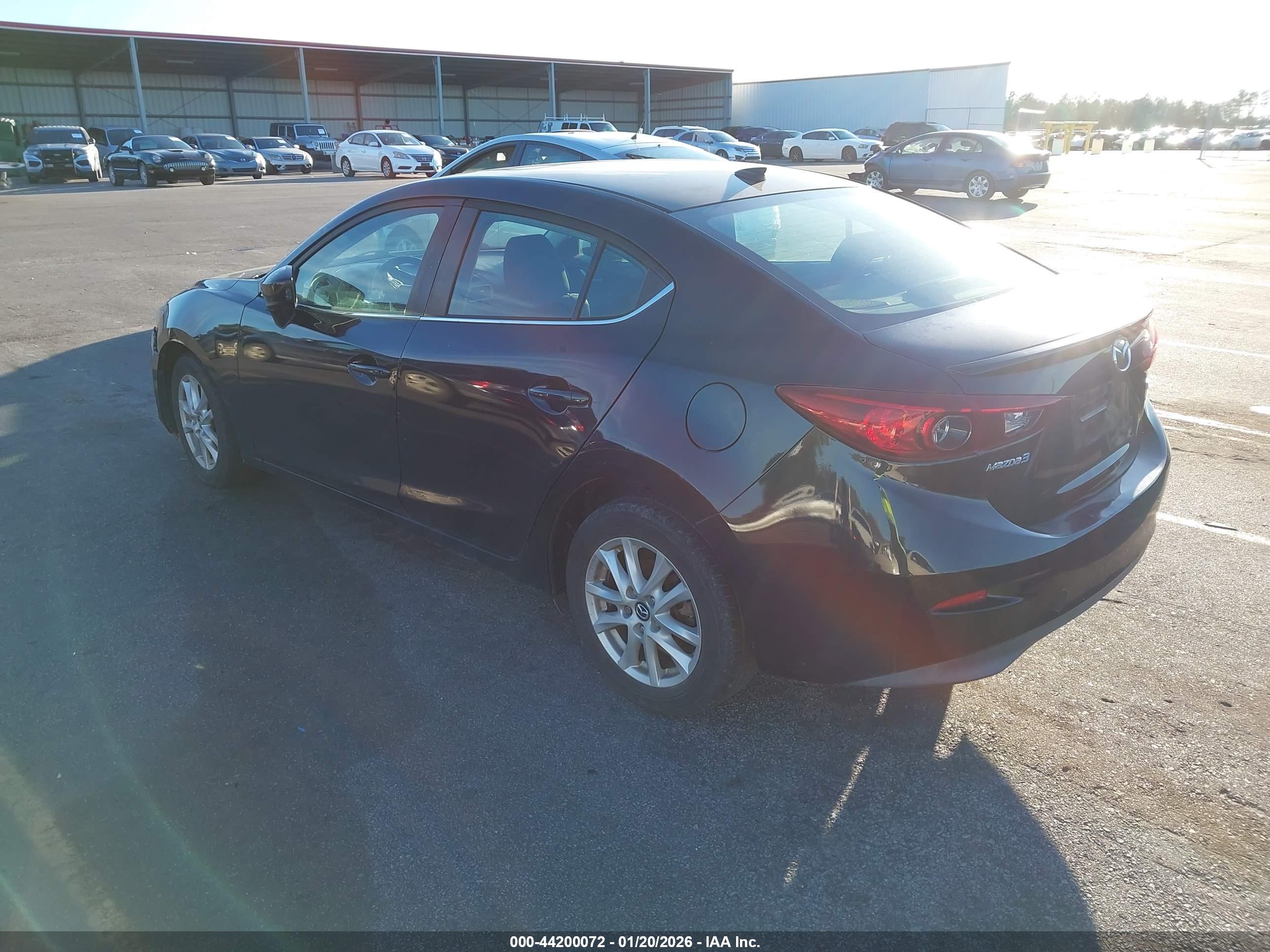 MAZDA MAZDA3 image 3