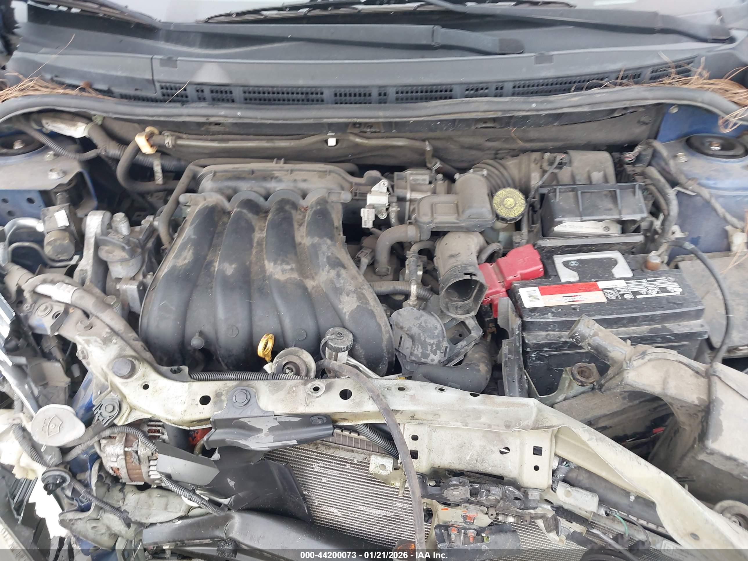 NISSAN VERSA image 10