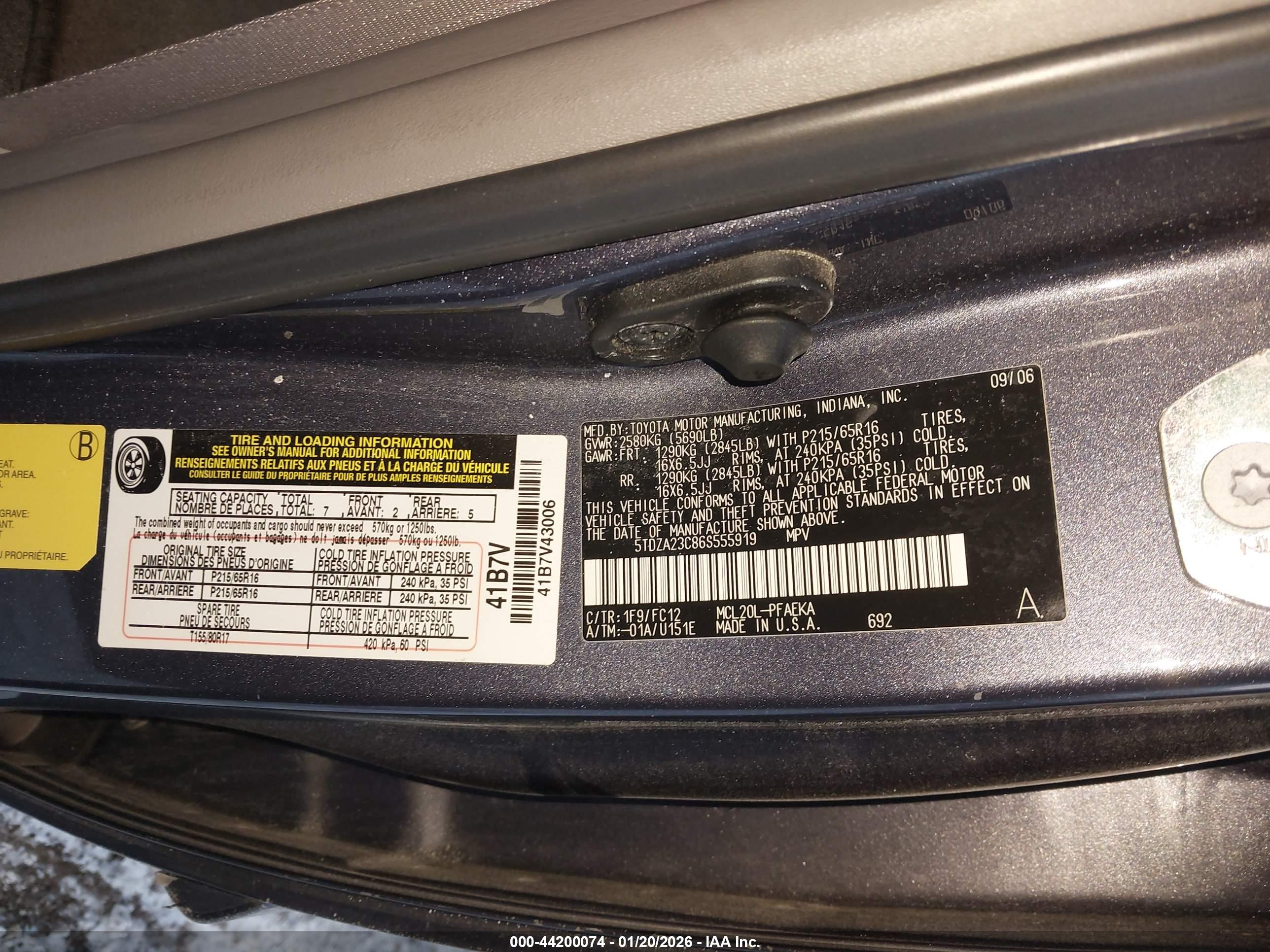 TOYOTA SIENNA image 9