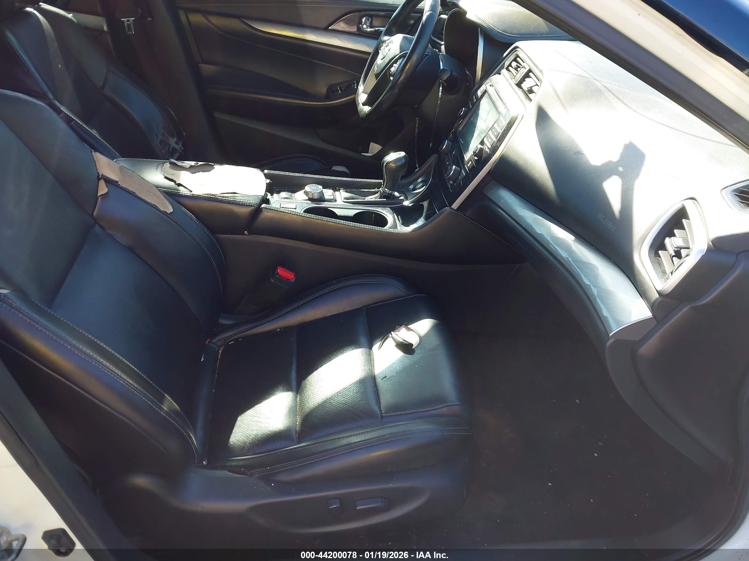 NISSAN MAXIMA image 5