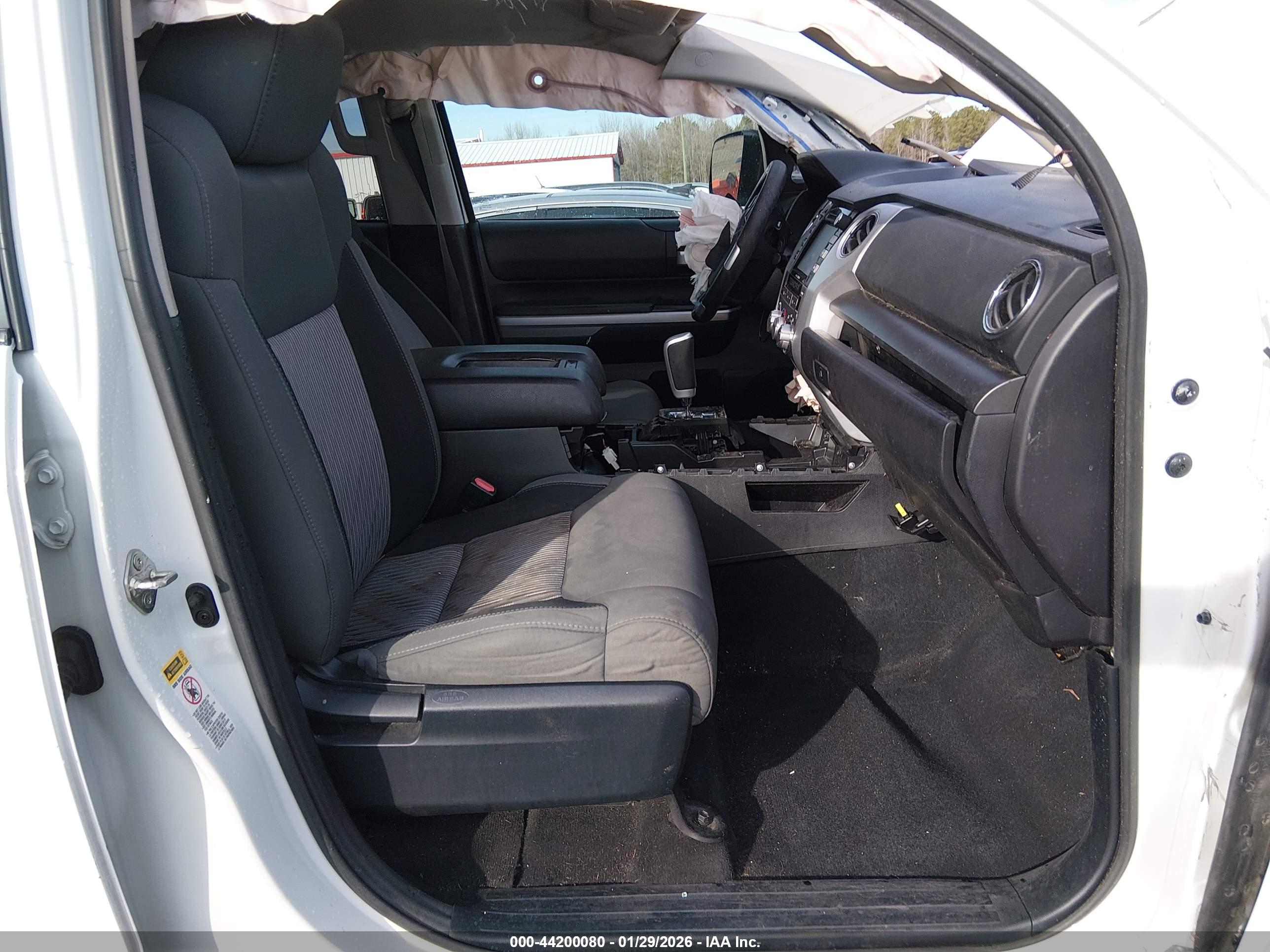 TOYOTA TUNDRA image 5