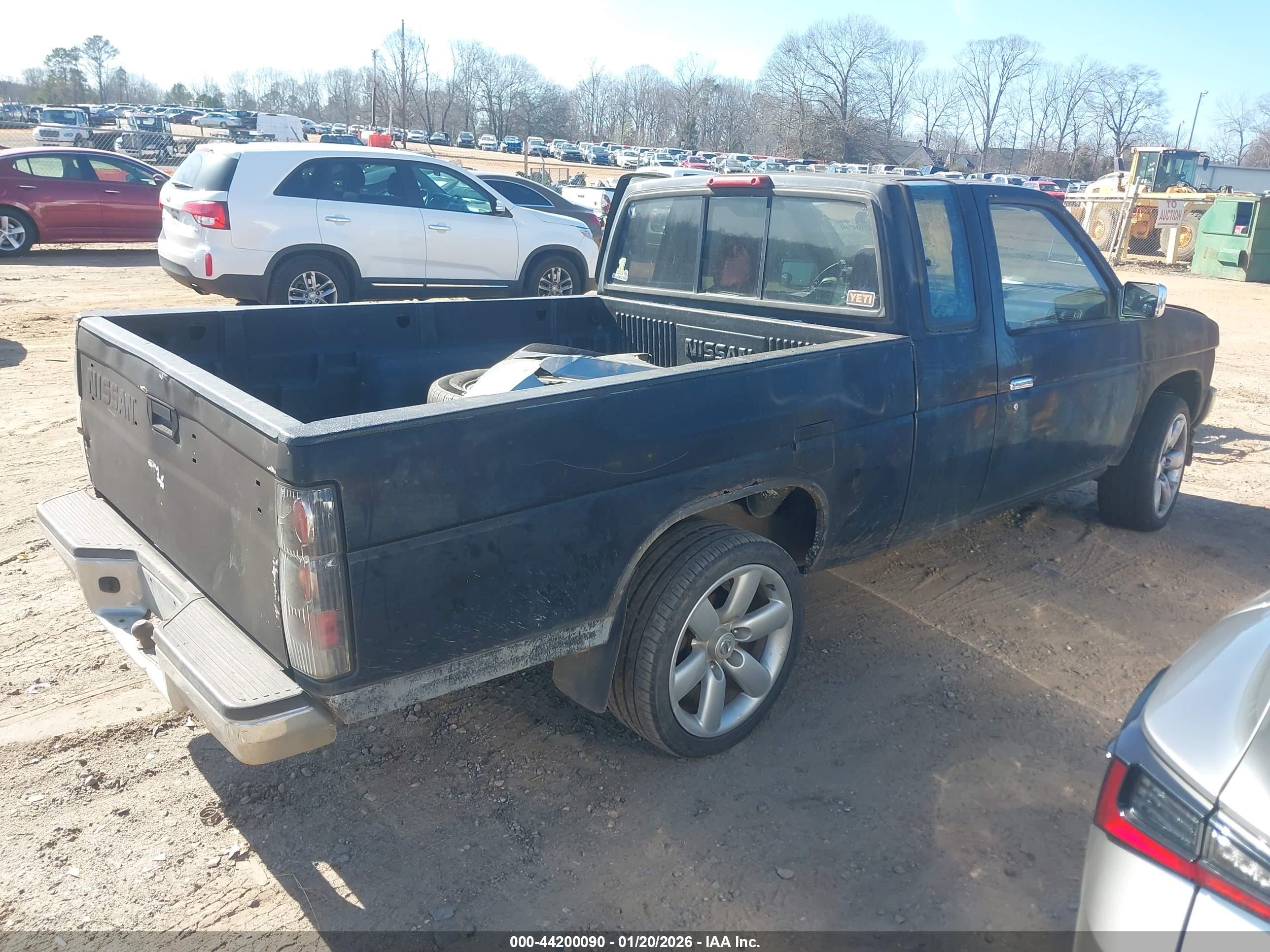 NISSAN TRUCK image 4