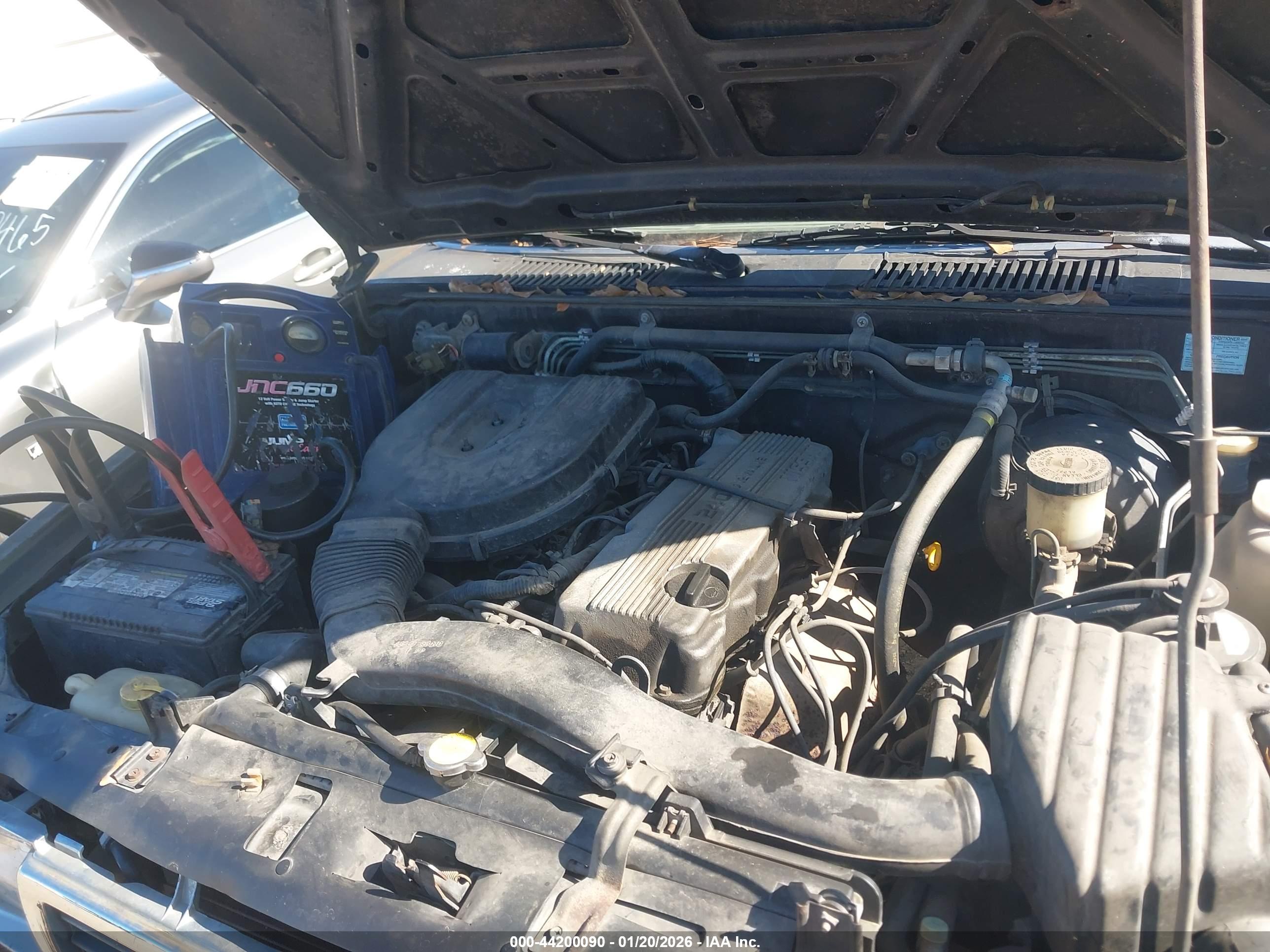 NISSAN TRUCK image 6