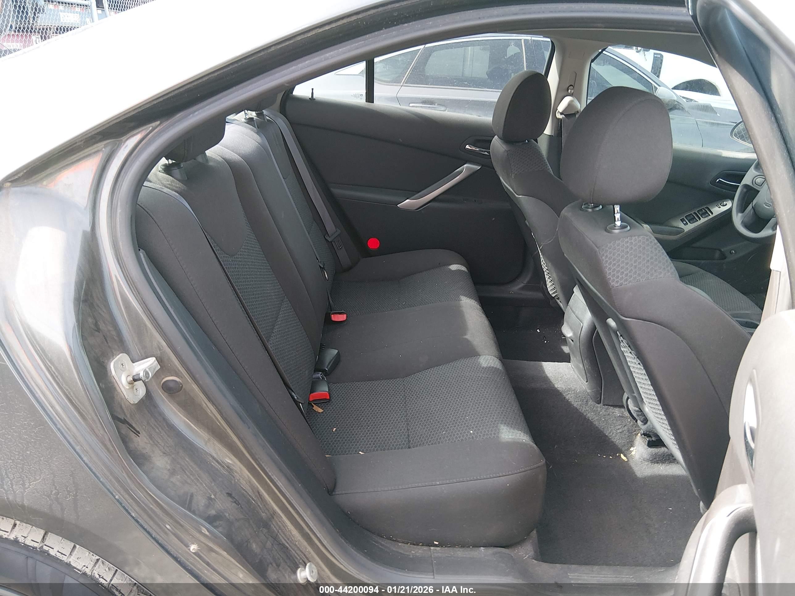 PONTIAC G6 image 8