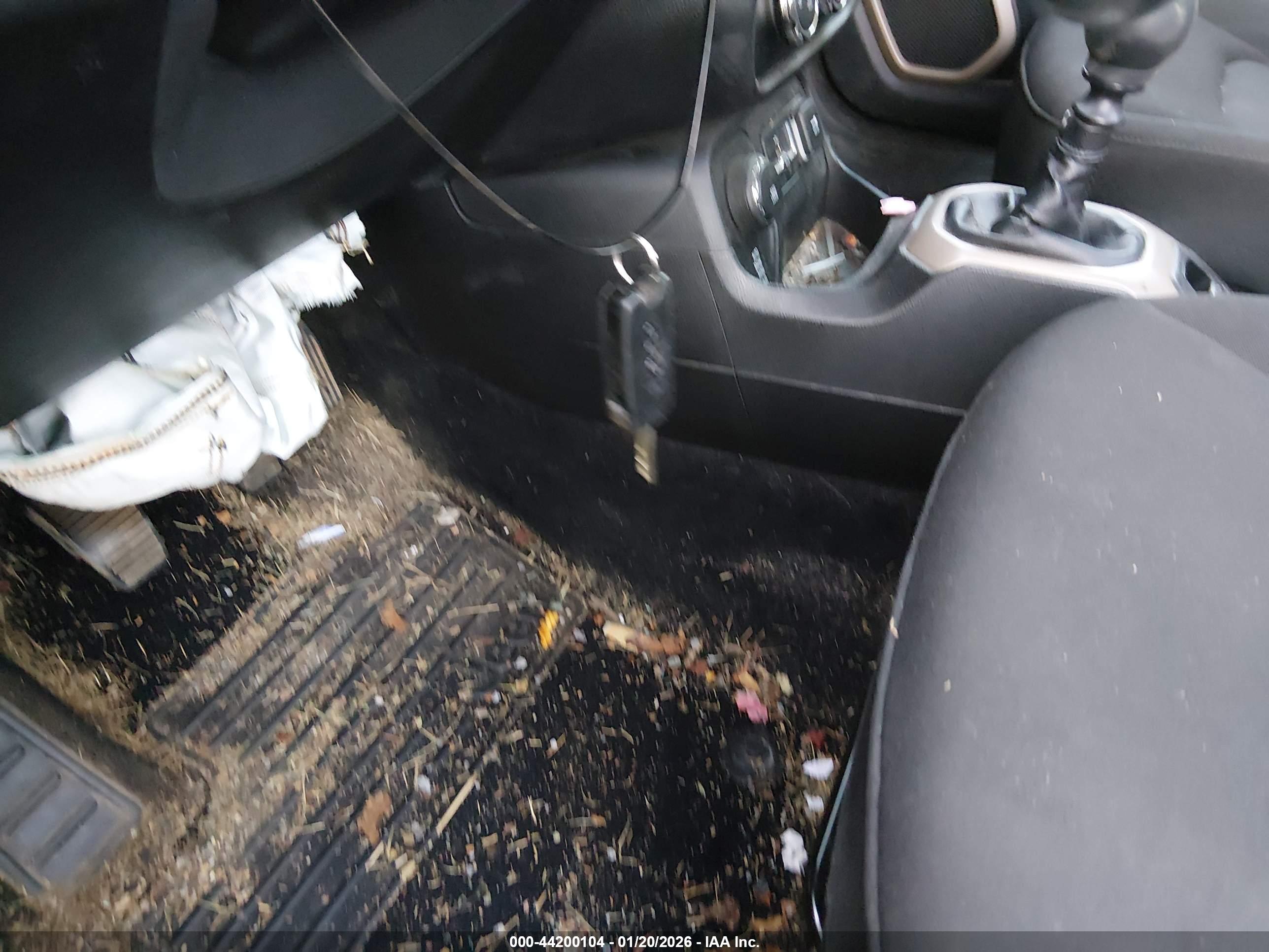 JEEP RENEGADE image 11