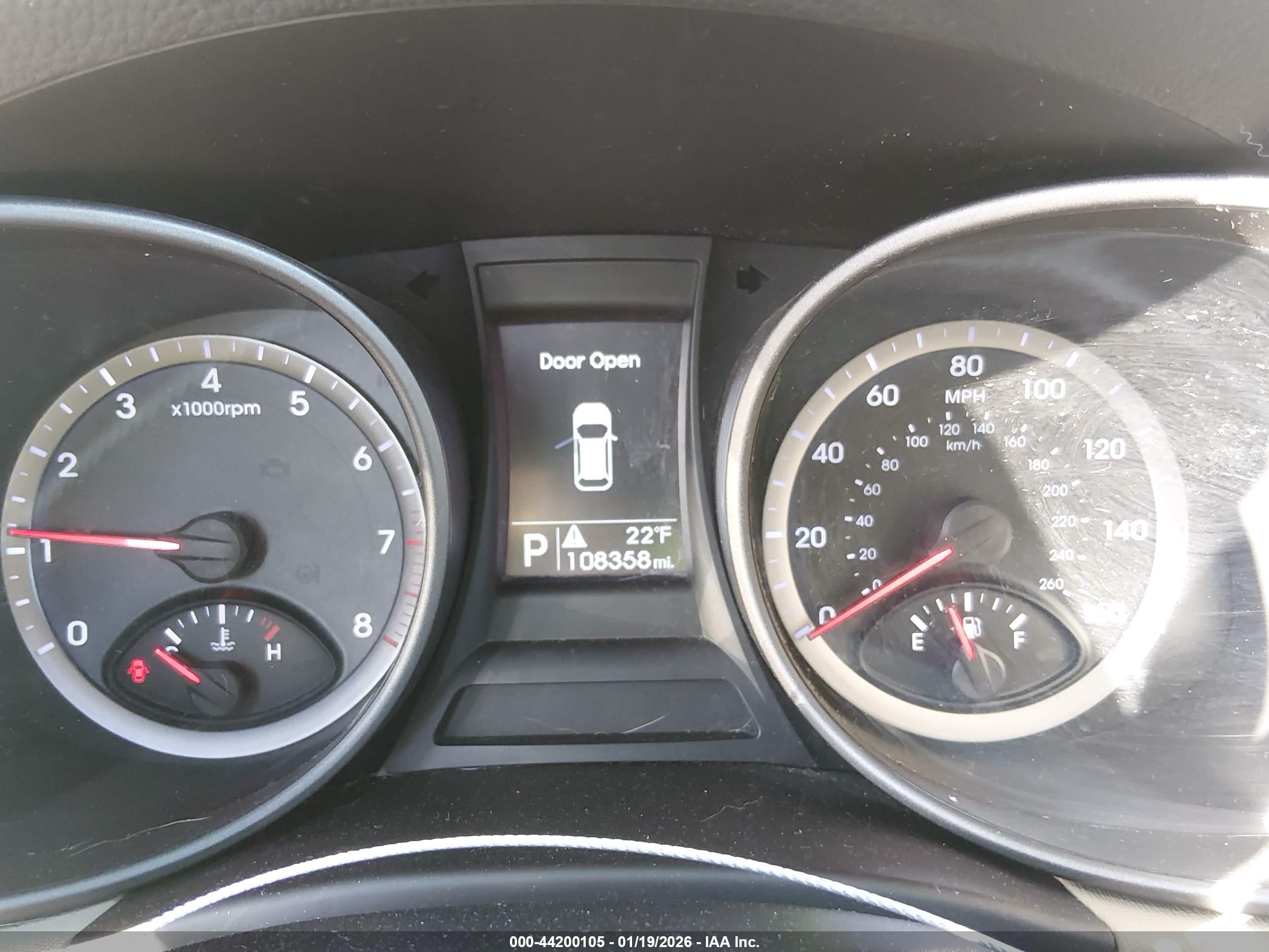 HYUNDAI SANTA image 7