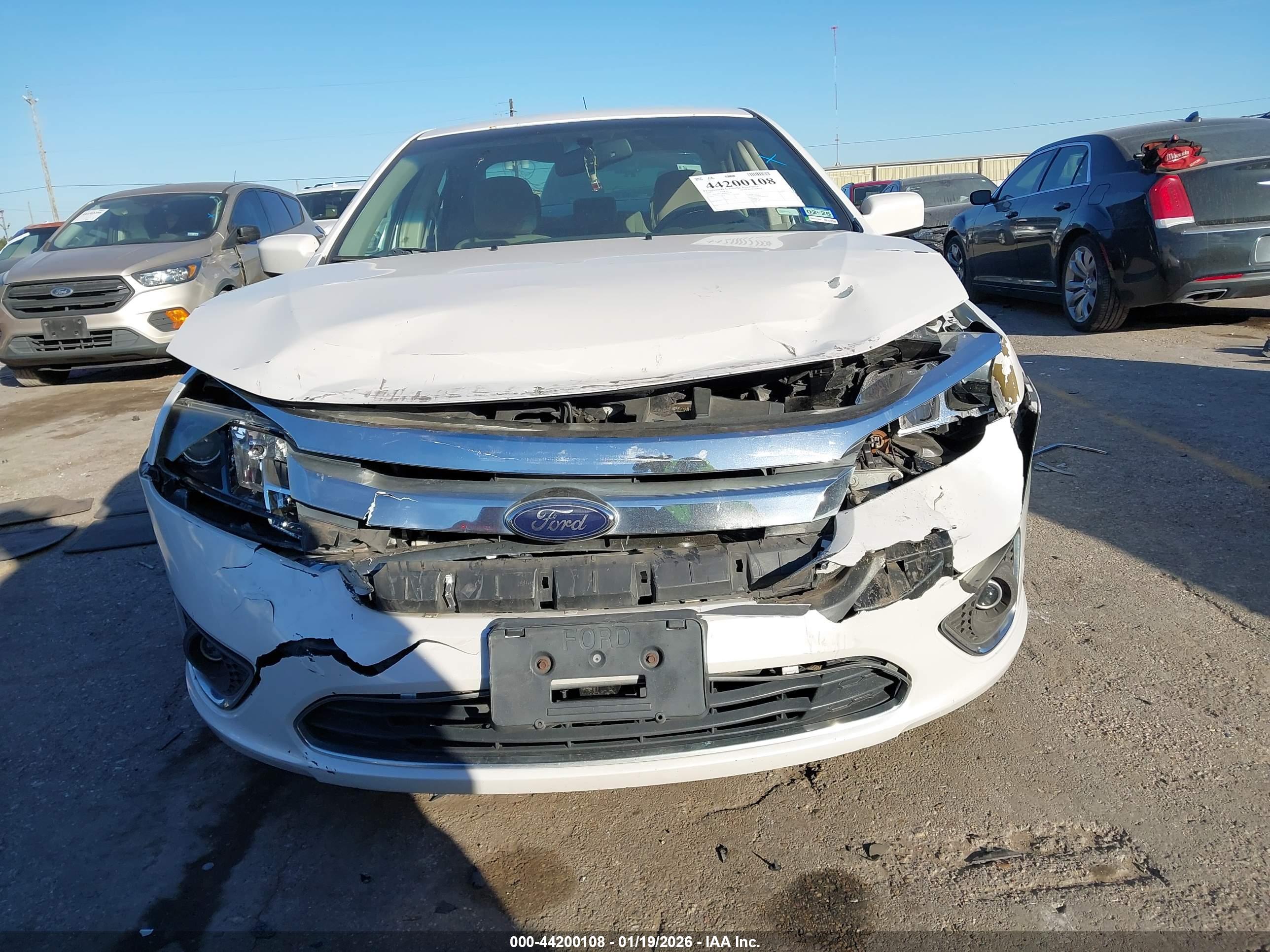 FORD FUSION image 6