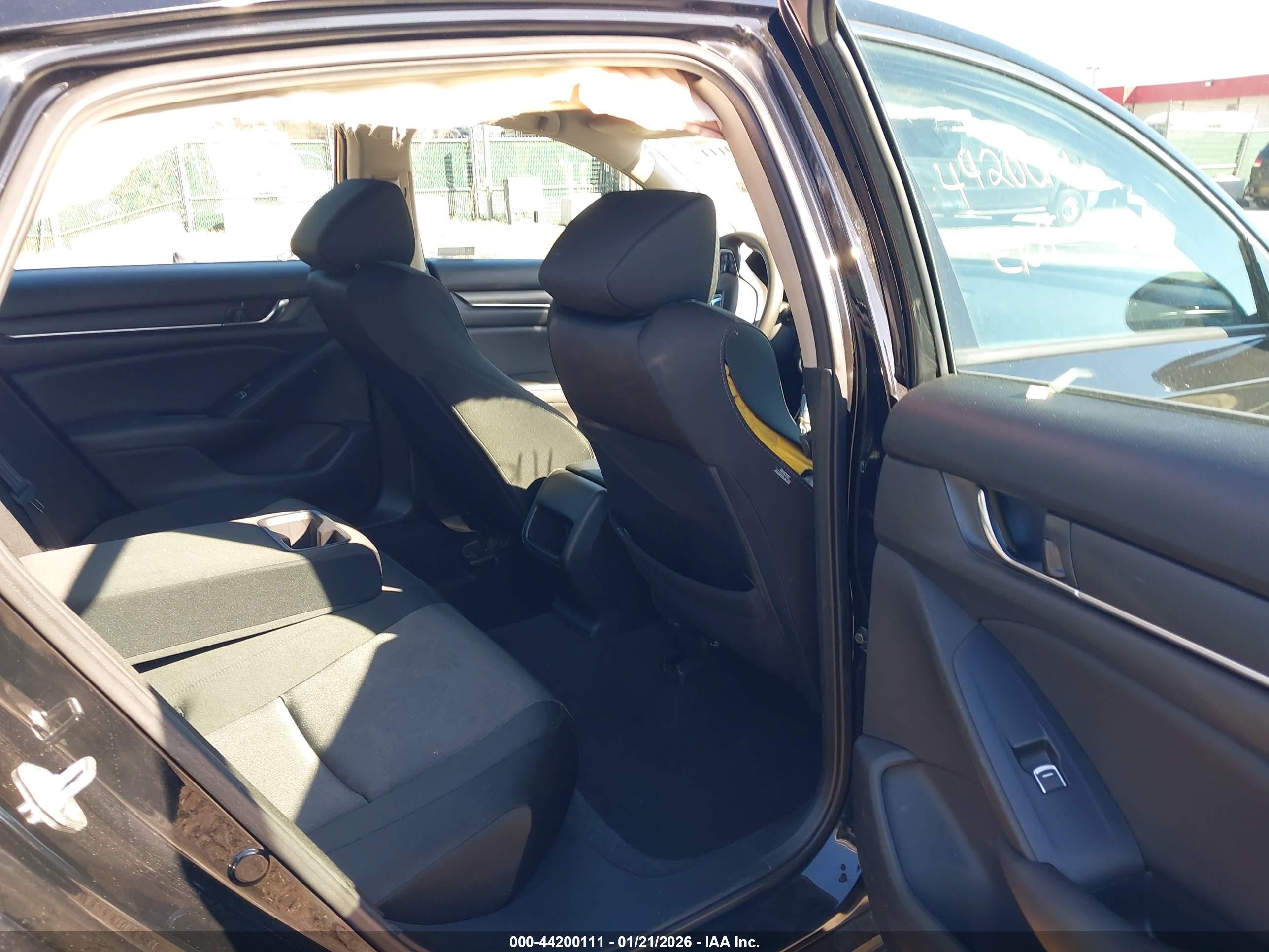 HONDA ACCORD image 8